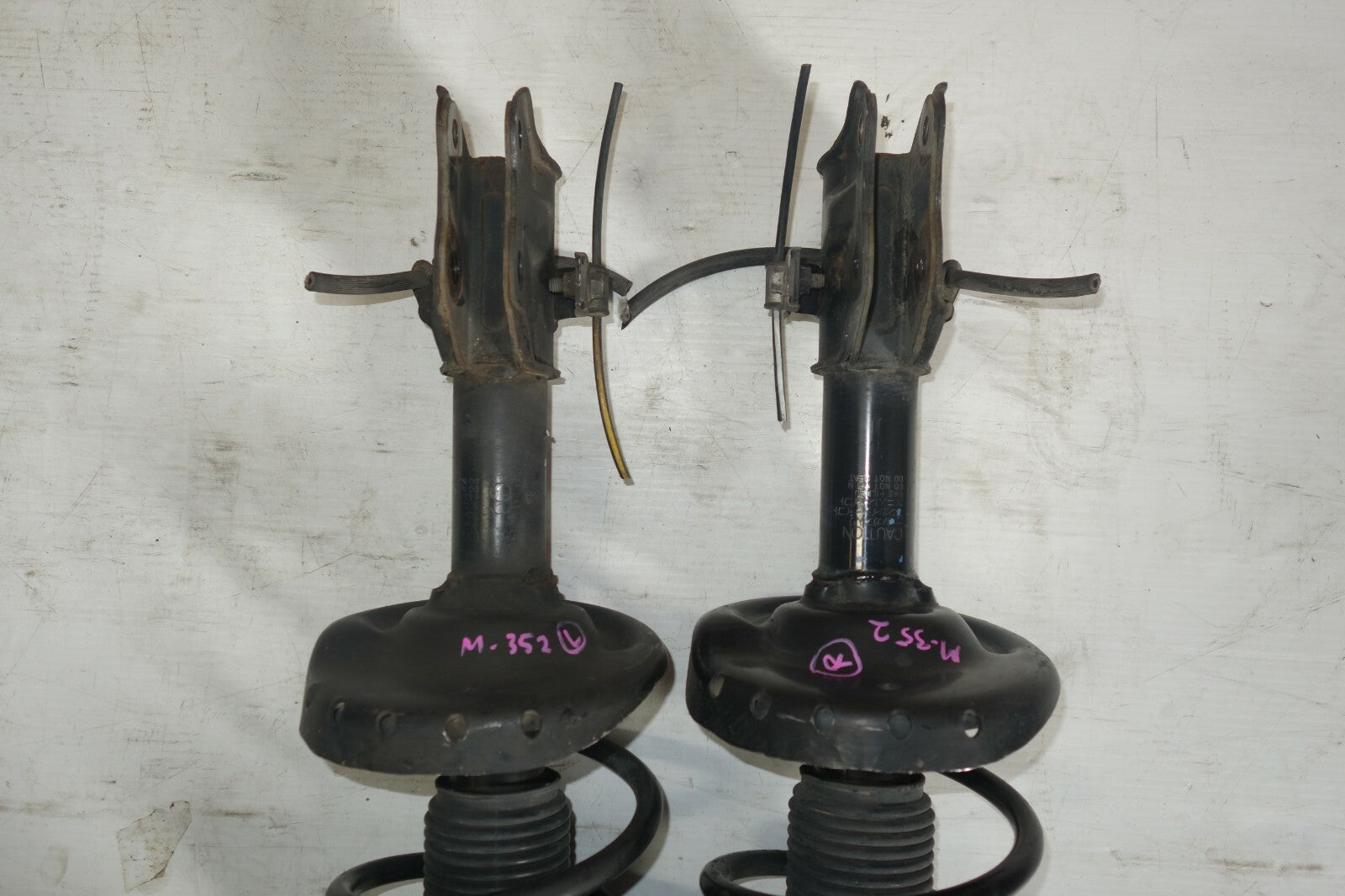 JDM 2008-2014 SUBARU IMPREZA WRX OEM KYB FRONT SHOCKS STRUT COIL SPRING GENUINE