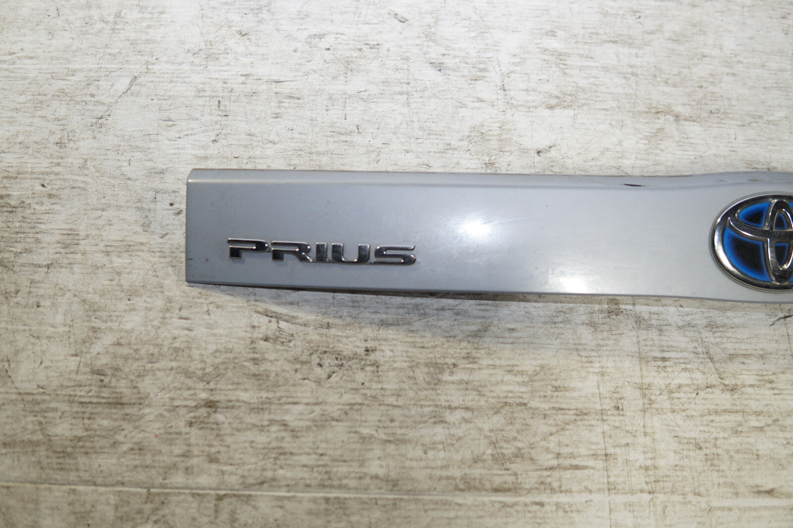 JDM Toyota Prius Rear Garnish Center Liftgate 2010-2015 OEM Genuine