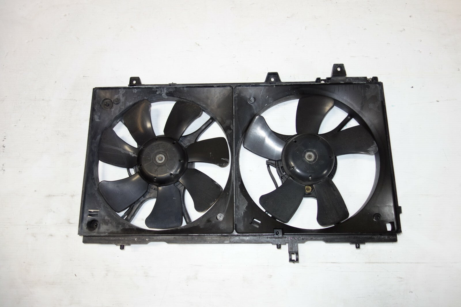 JDM Subaru Forester Radiator Fan Assembly SG5 SG9 2003-2008 OEM Genuine Rad Fan