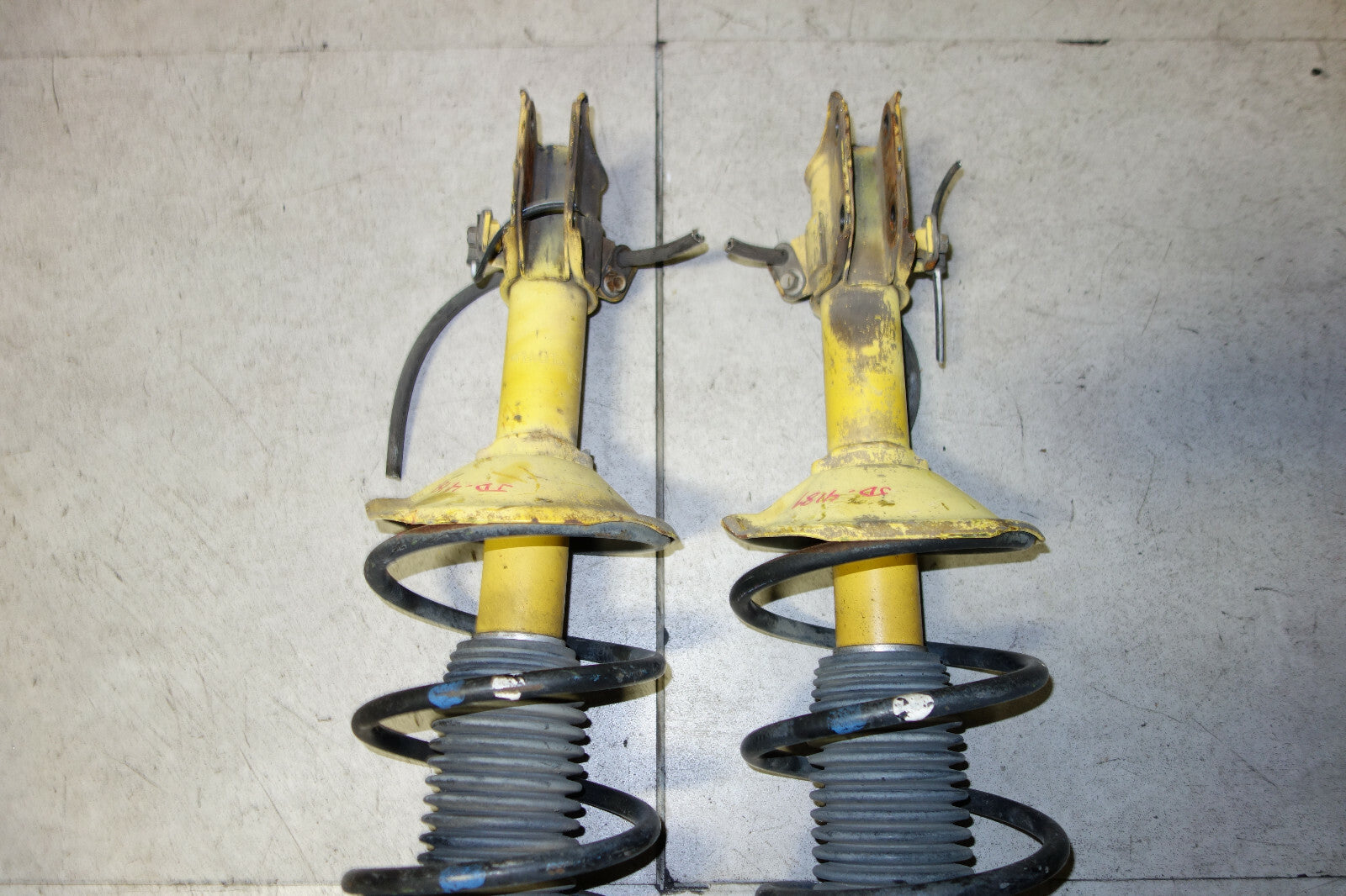 JDM Subaru Legacy Impreza WRX STi Forester Front Shocks Coil Spring Struts 90-04