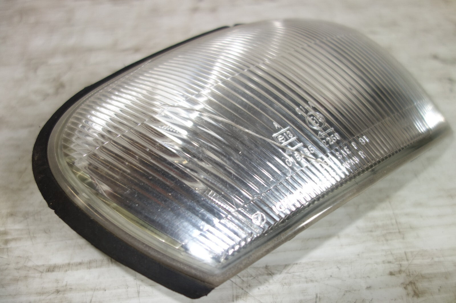 JDM 1993-2001 GENUINE SUBARU IMPREZA WRX GC8 OEM RIGHT SIDE CORNER LIGHT LAMP
