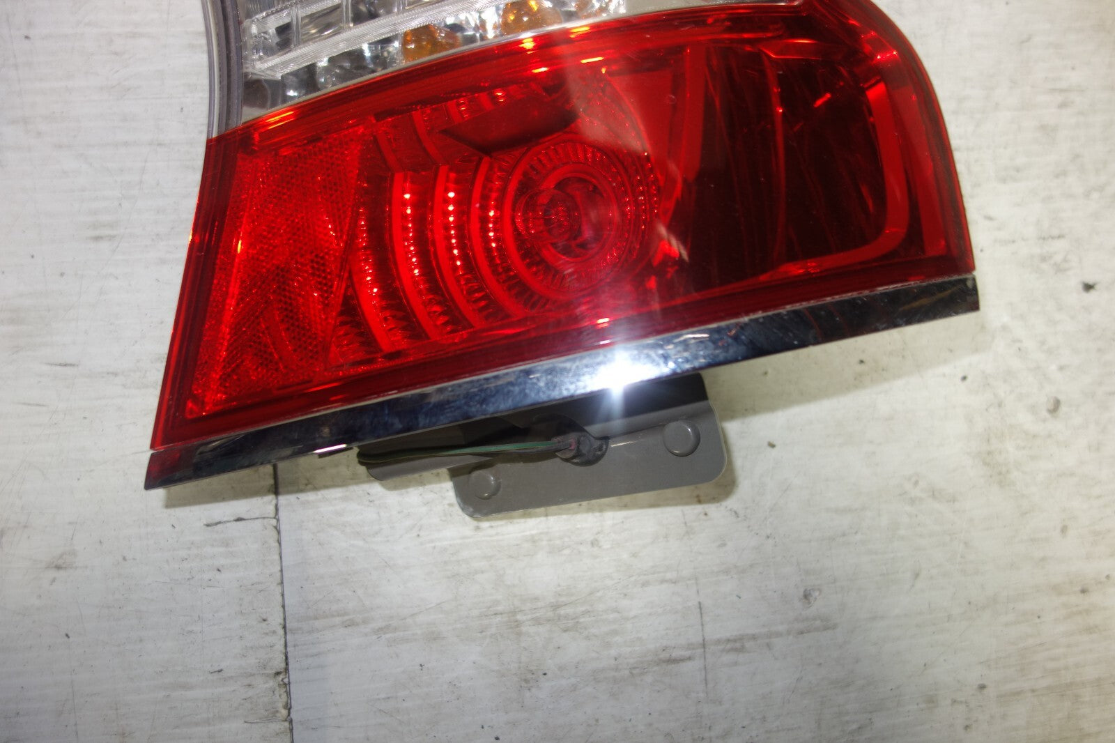 JDM SUBARU LEGACY BL5 OEM USED TAIL LIGHTS LAMPS 4 DOOR SEDAN 2005-2009
