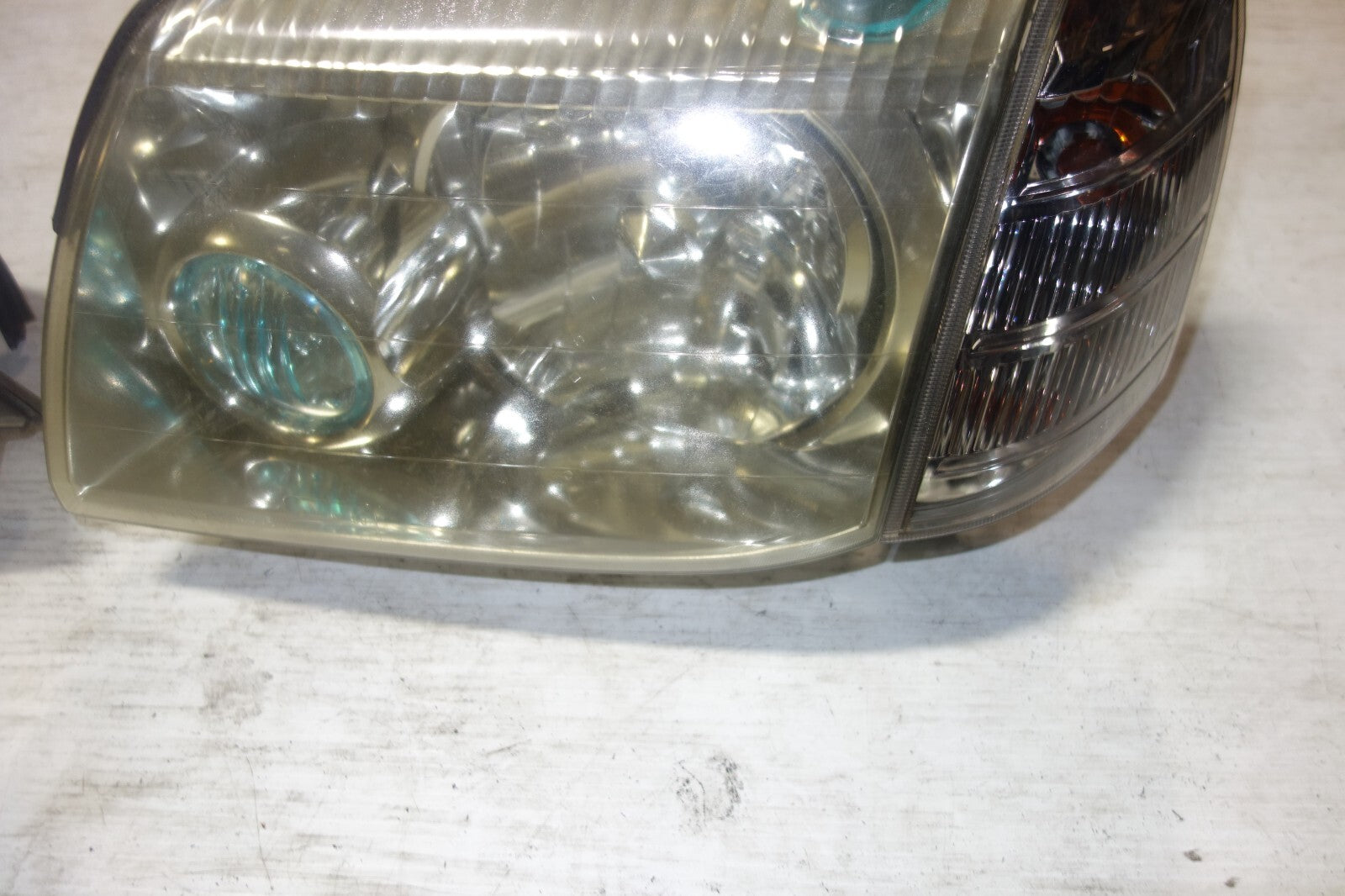 JDM Nissan X-Trail GT OEM Headlights Left Right PNT30 Left & Right 2000-2006
