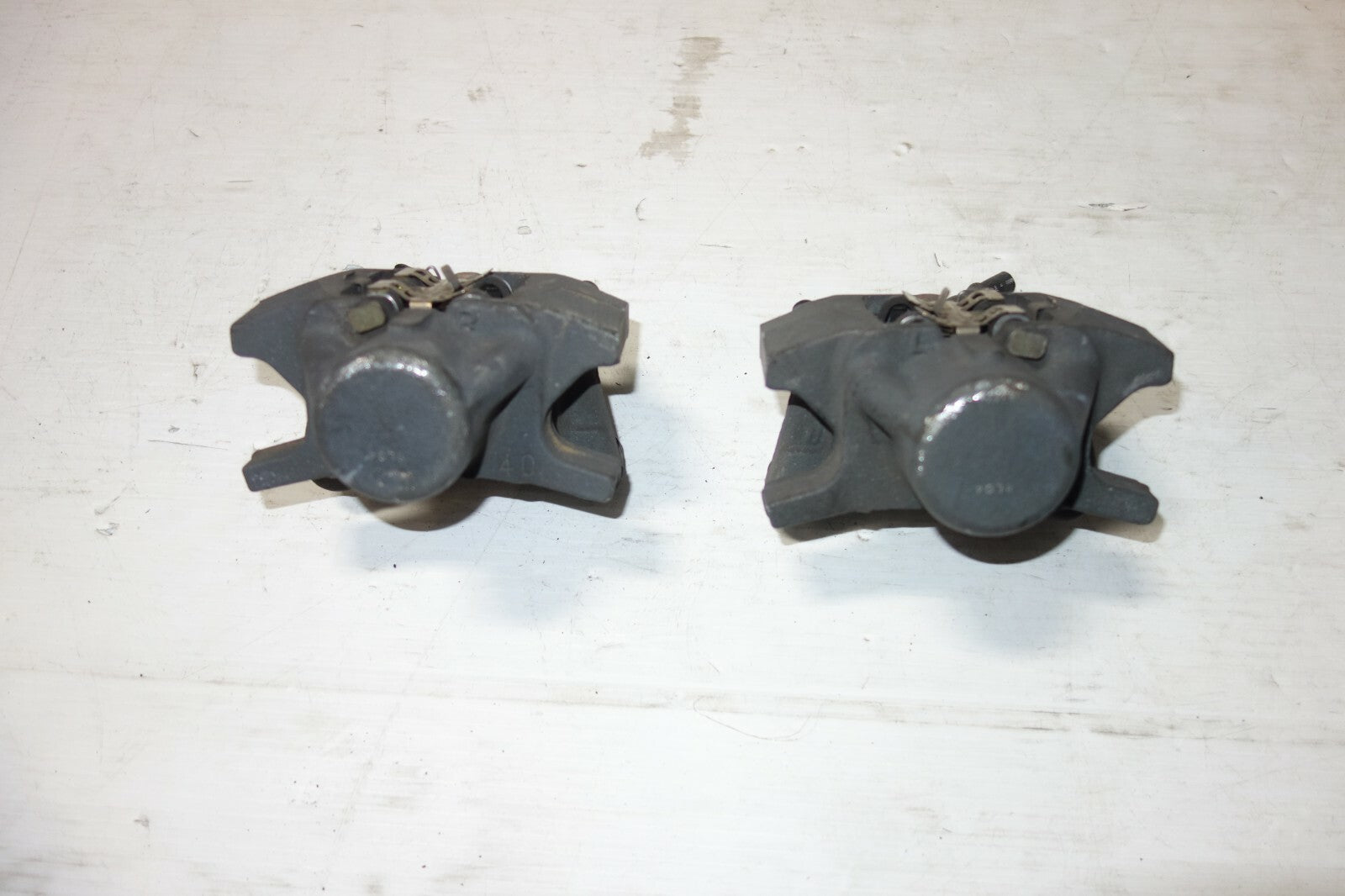 JDM 2001-2005 LEXUS IS300 GENUINE REAR BRAKE CALIPERS OEM LEFT & RIGHT SXE10