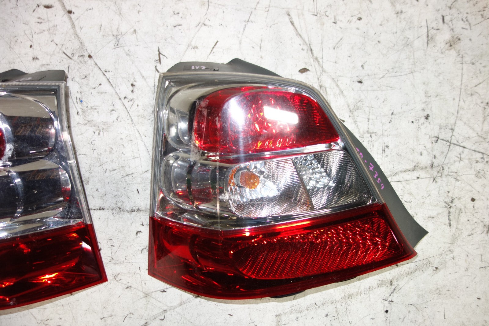 JDM 2002-2005 HONDA CIVIC EU3 OEM TAIL LIGHTS TAIL LAMPS 4 DOOR HATCHBACK