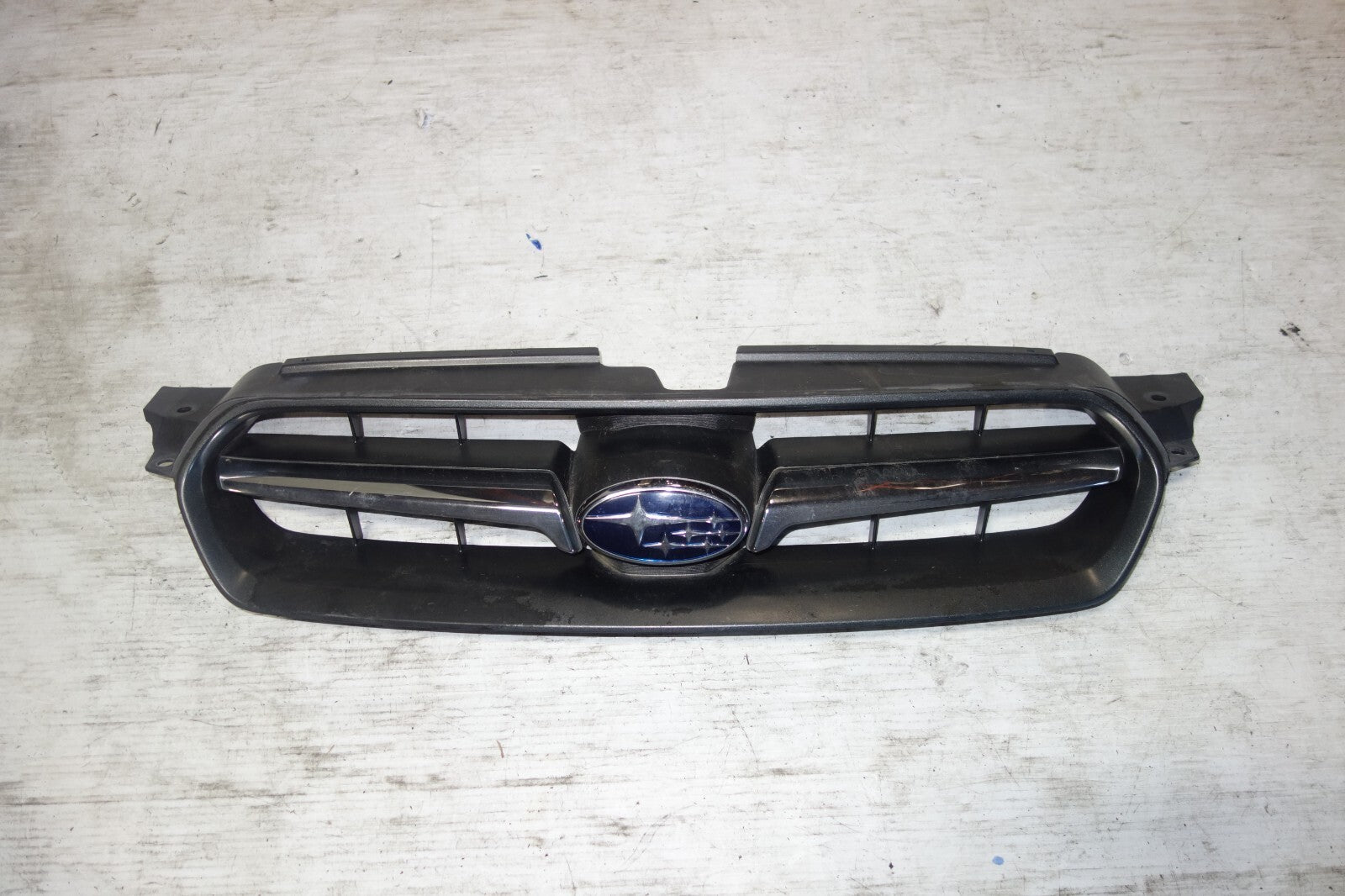 JDM Subaru Legacy OEM Front Grille 2005 2006 2007 Genuine