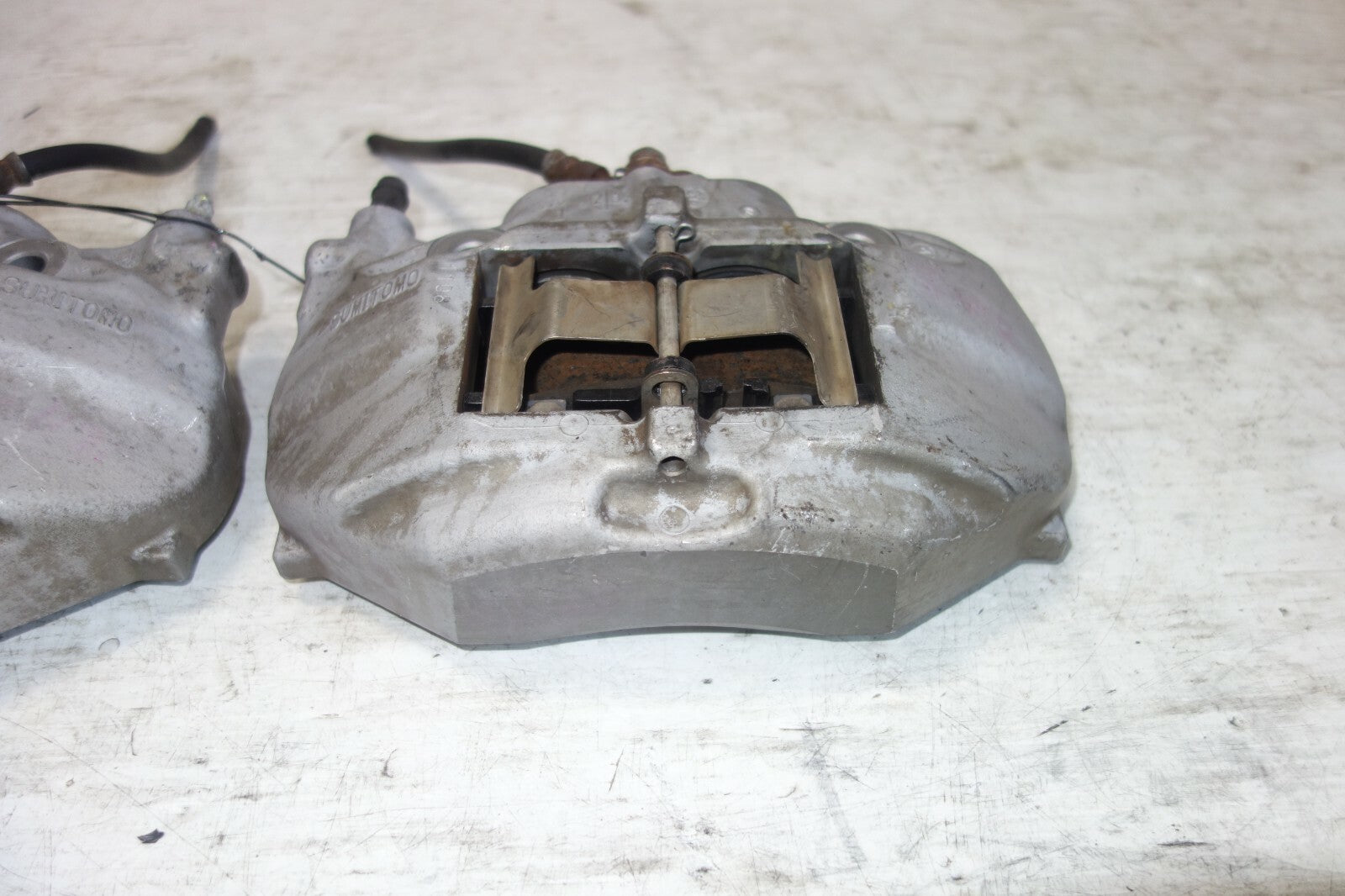 JDM 2001-2006 LEXUS LS430 OEM FRONT 4 PISTON BRAKE CALIPERS LEFT & RIGHT UCF31