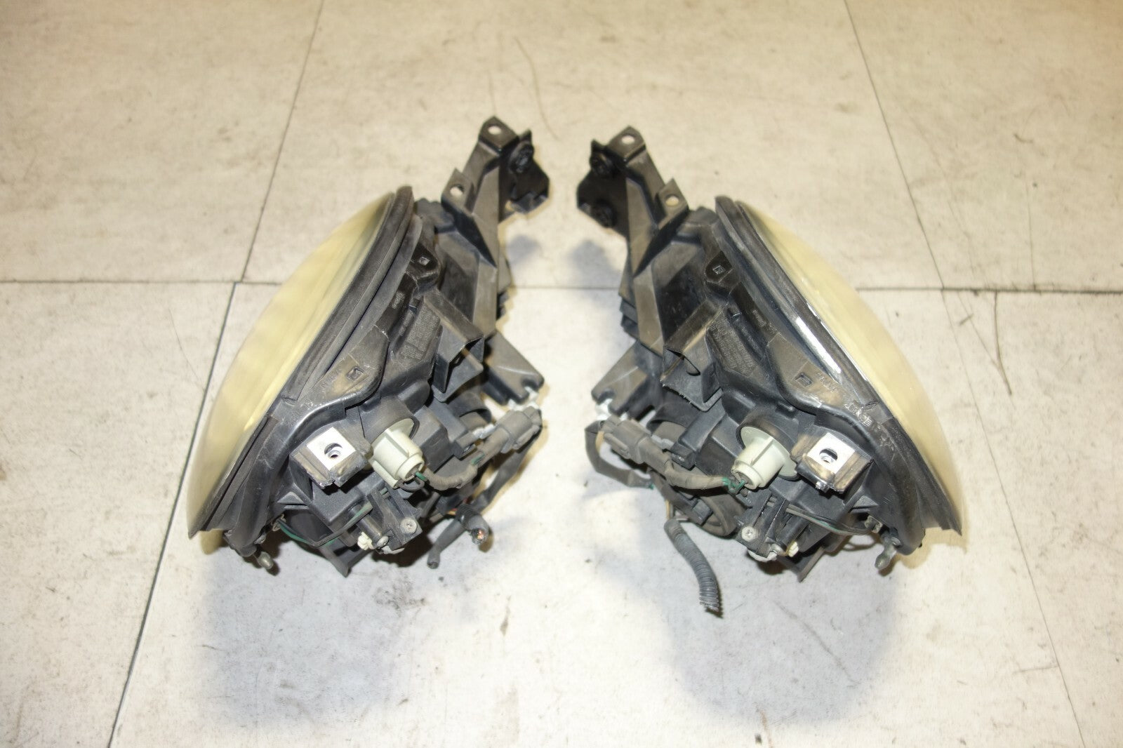JDM SUBARU IMPREZA WRX HEADLIGHTS 2002 2003 BUG EYE V7 OEM Japan