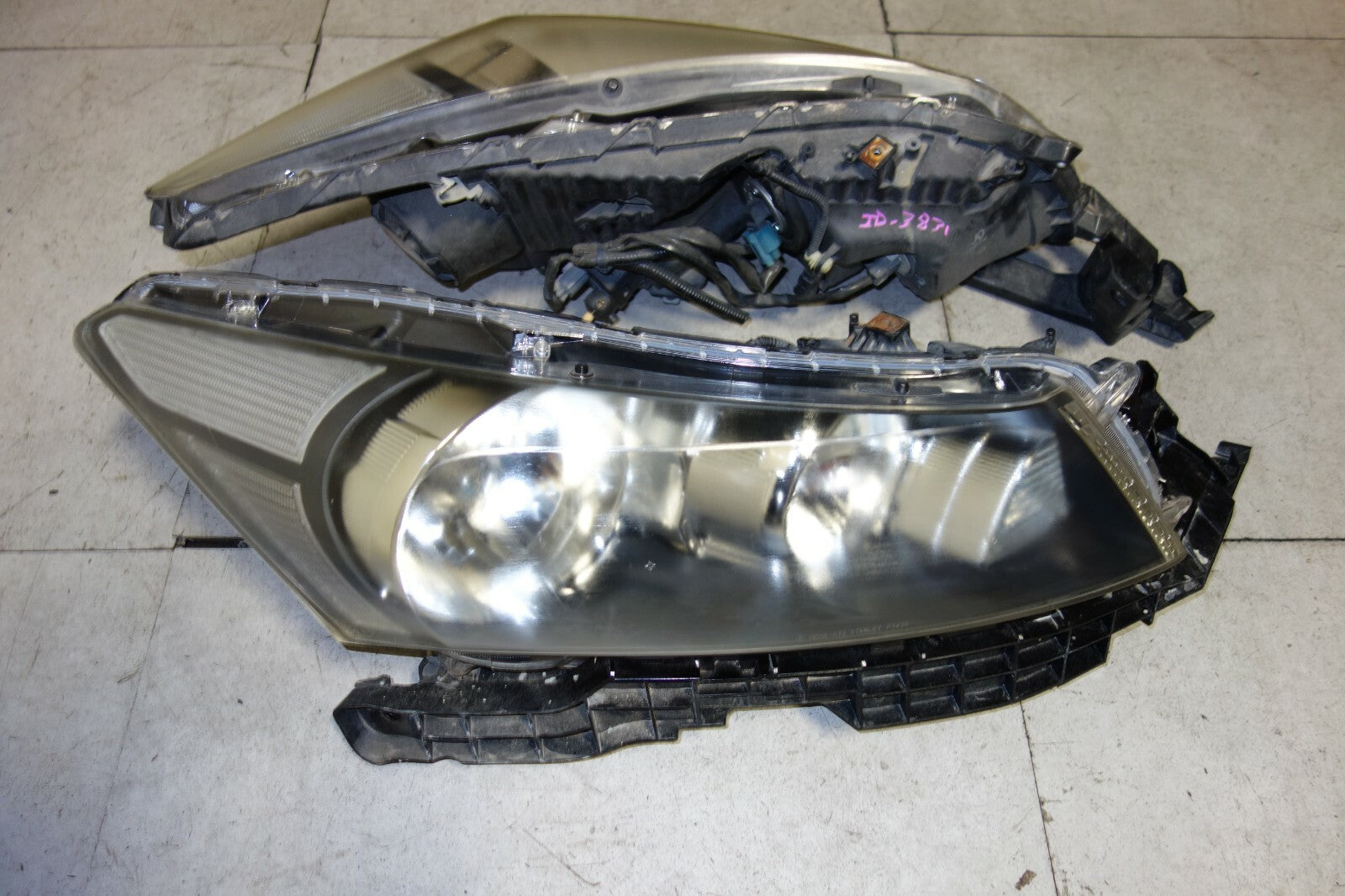 JDM 2008-2012 HONDA ACCORD INSPIRE OEM HID HEAD LIGHTS HEAD LAMPS JAPAN JD-3831