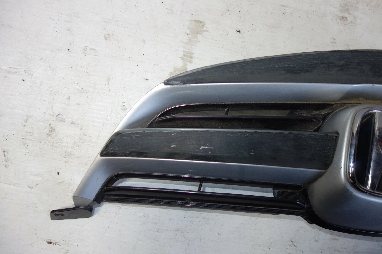 JDM 2005-2008 ACURA RL KB1 OEM FRONT GRILLE HONDA LEGEND KB1 GRILL