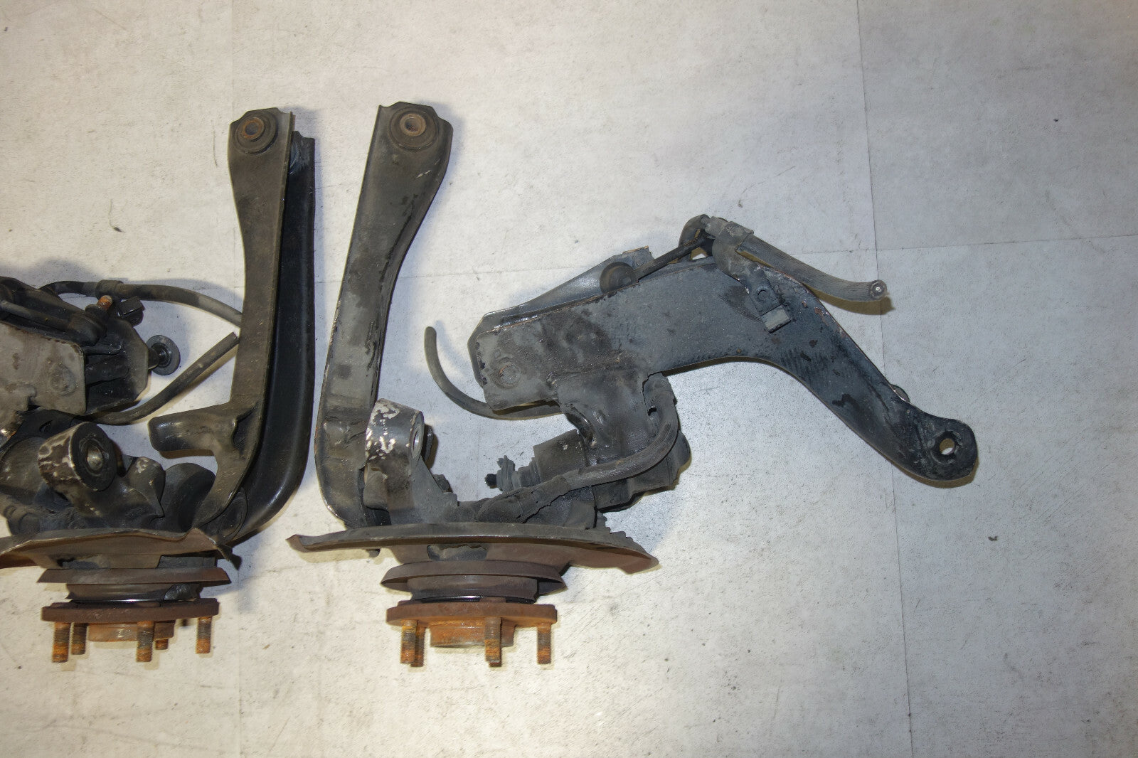 JDM Nissan 300zx Z32 Front Spindles Hubs Knuckles Bearings Lowers 1990-1996