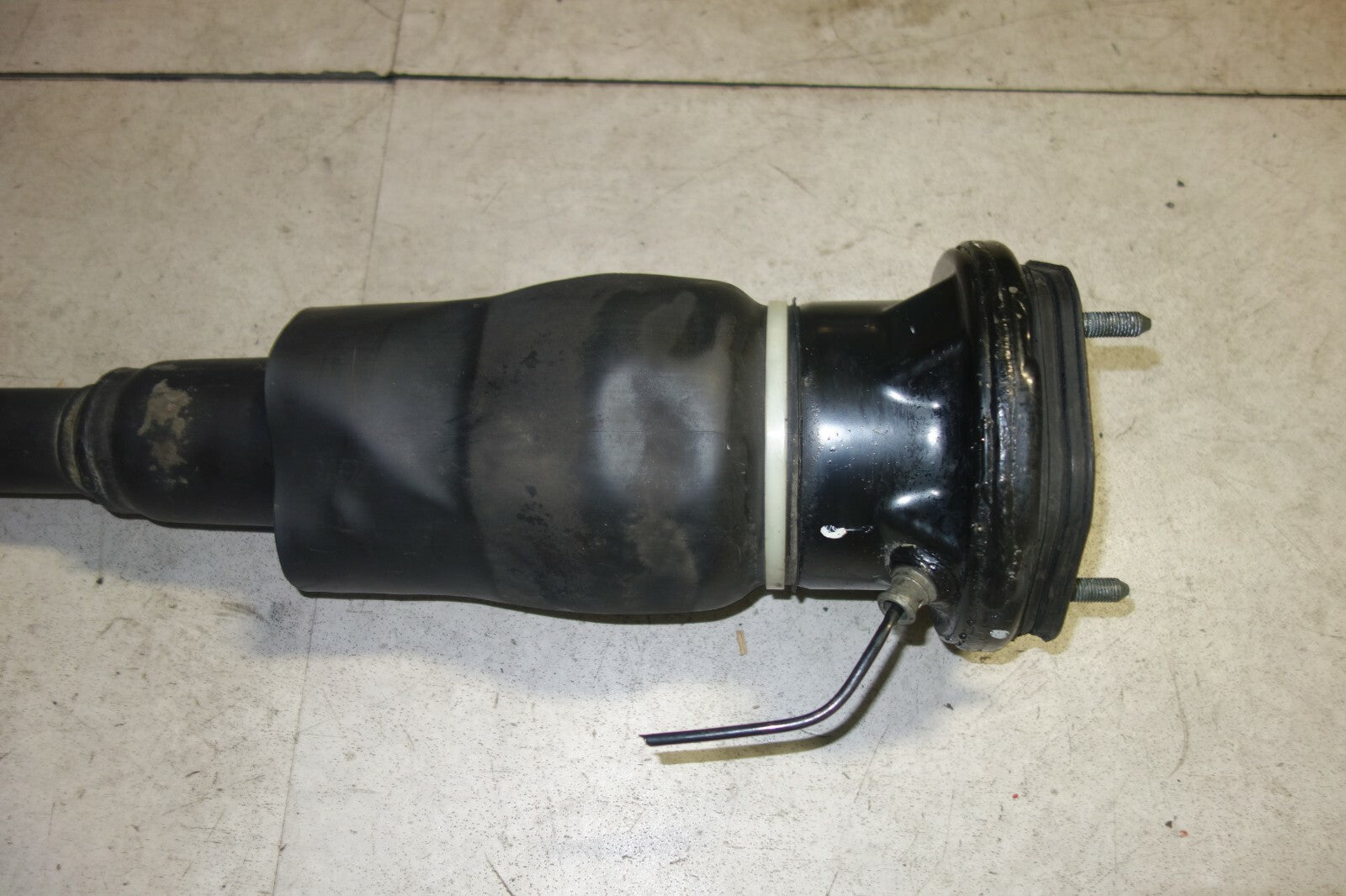 JDM Lexus LS430 Rear Left Air Shock Struts Suspension Genuine 2001 2002 2003