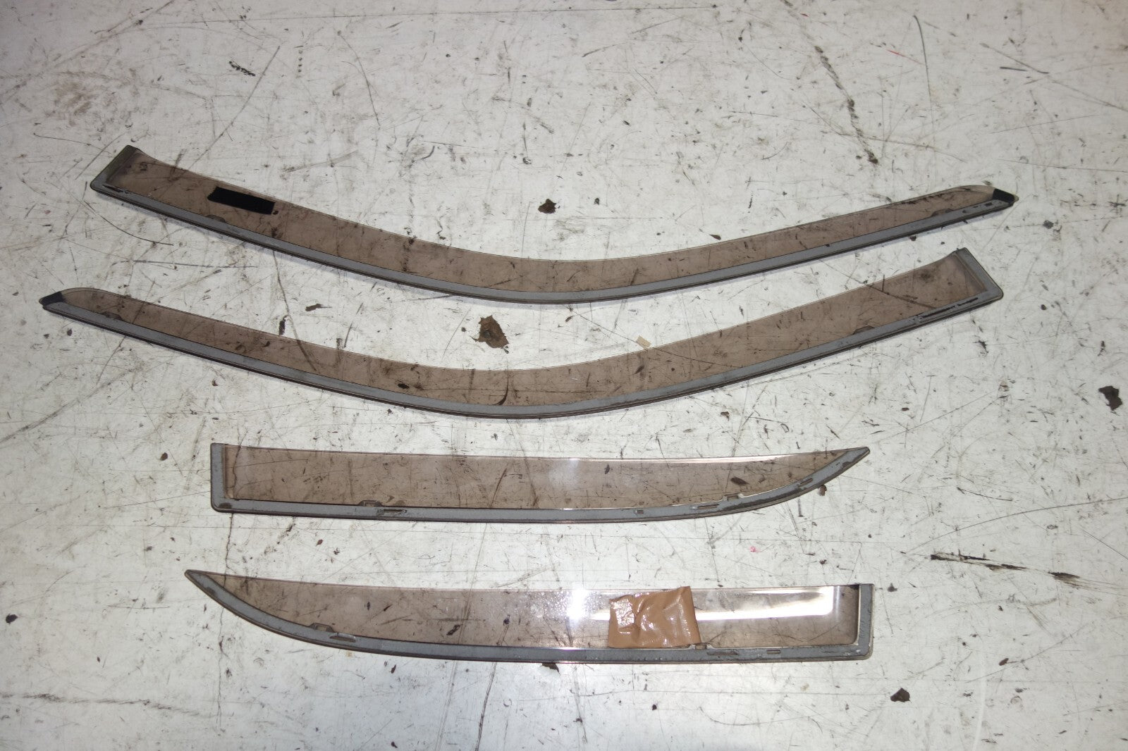 JDM Lexus is300 / Altezza SXE10 OEM Window Visors Rain Guards & Clips 2001-2005