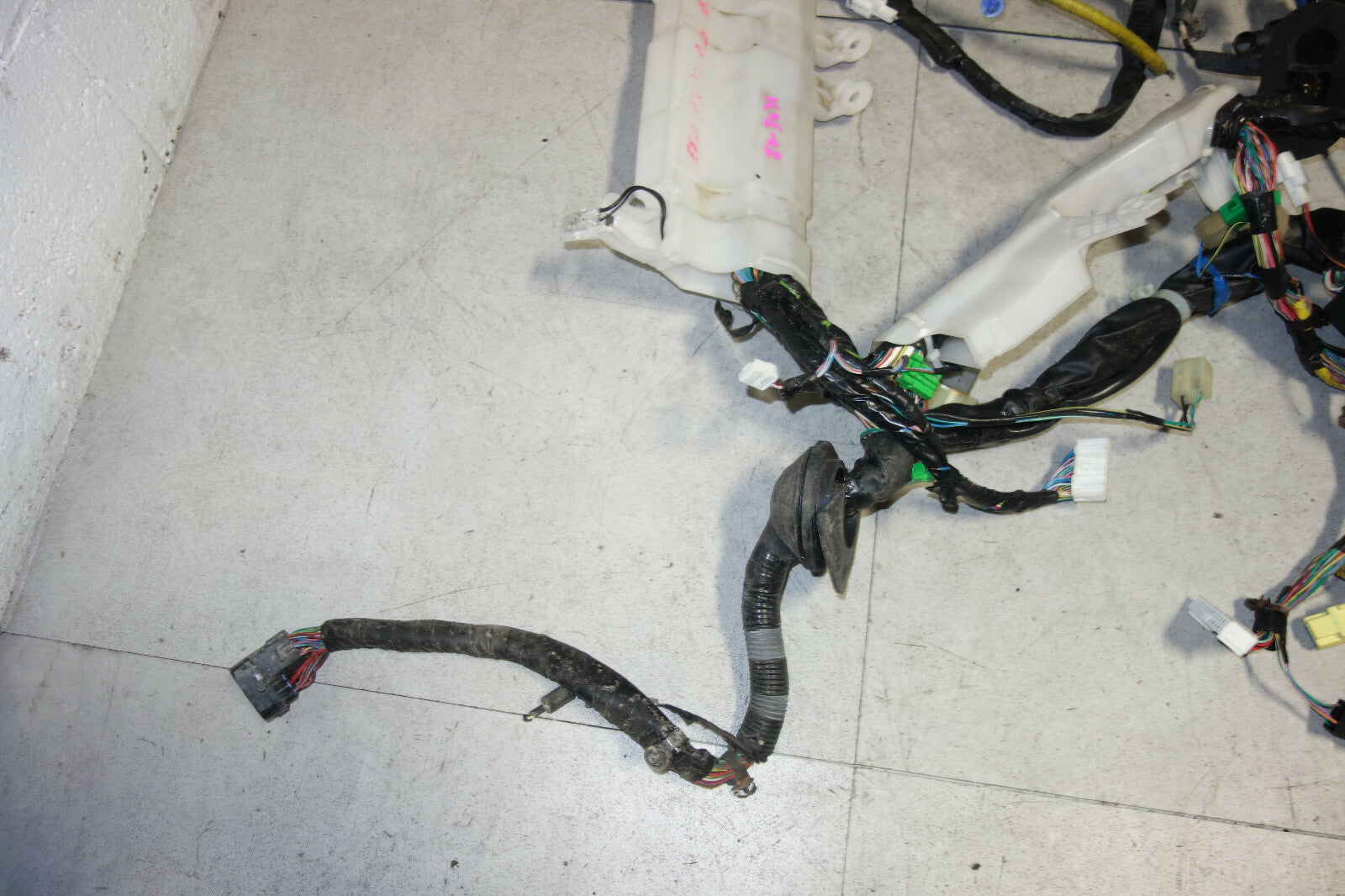 JDM Subaru Legacy EJ20 Turbo 6speed Computer Wire Harness Loom Wiring 22611AN150