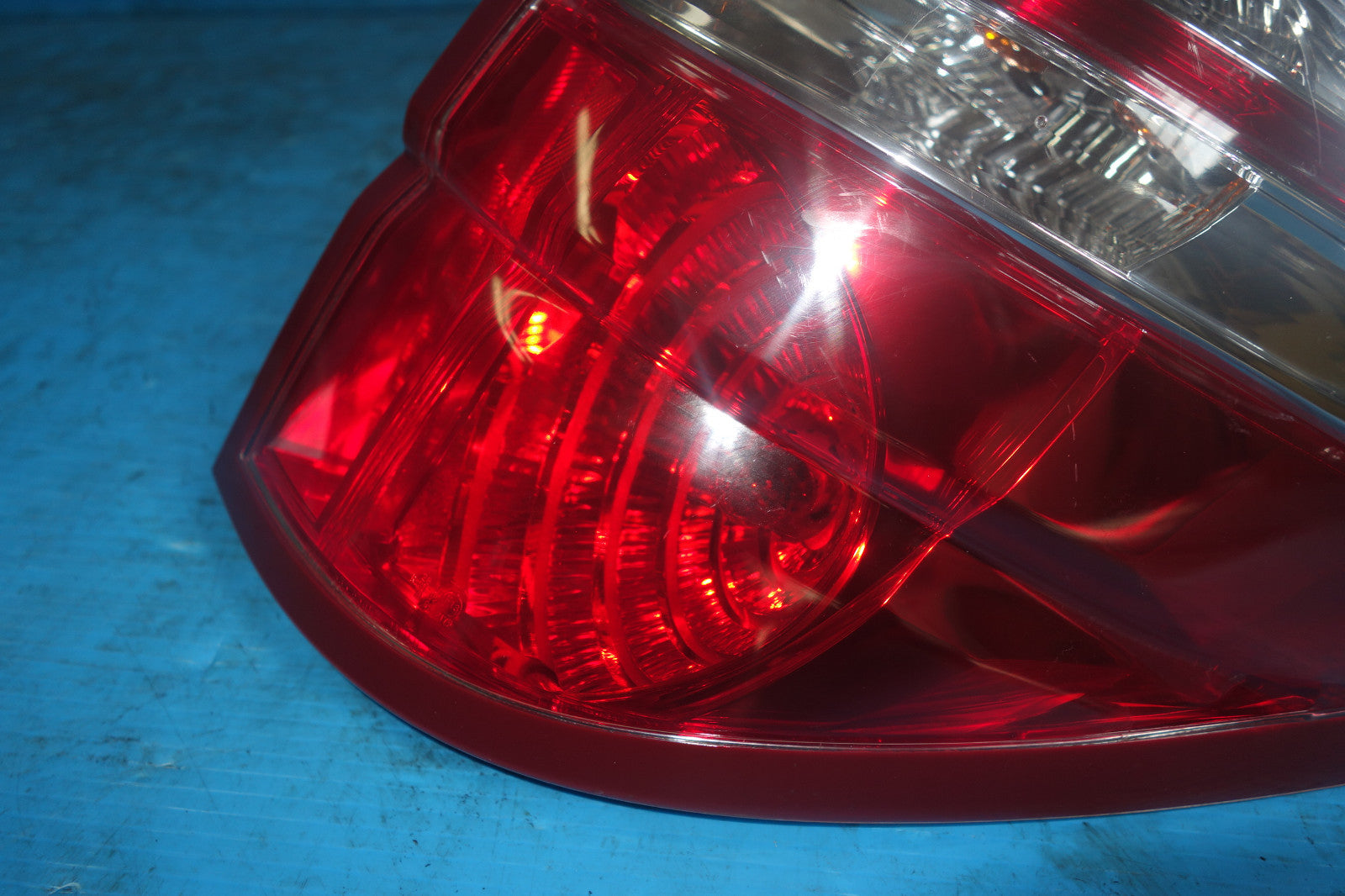 JDM SUBARU LEGACY / OUTBACK OEM REAR RIGHT TAIL LIGHT RH 2005-2009 #5036