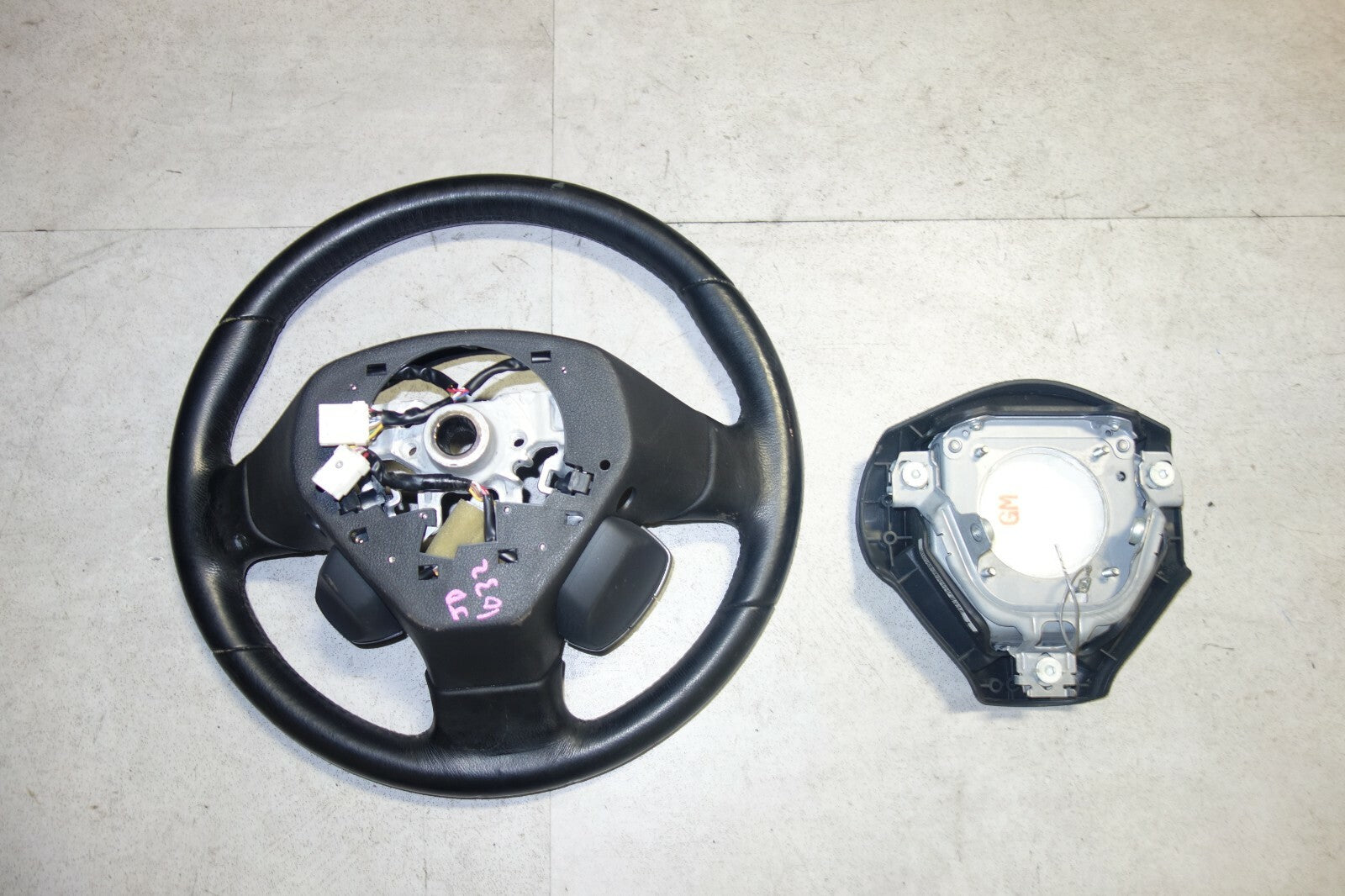 JDM SUBARU LEGACY MOMO STEERING WHEEL GT BP BPE BP5 BL5 BL9 BP9 KOUKI 2004-2009