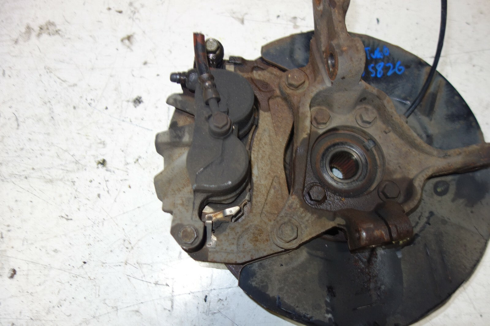 JDM Subaru Legacy Outback BR9 Front Left Spindle Hub Caliper Ej255 2010-2014