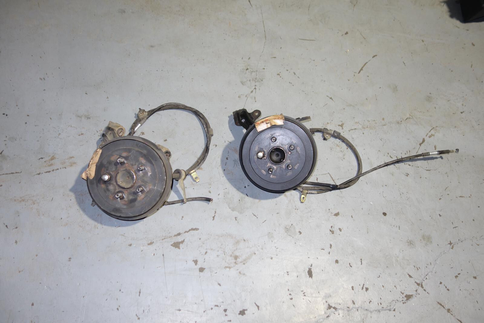 JDM Toyota Celica Rear Trailing Arm Suspension Left Right Rear Brake Drum 00-05
