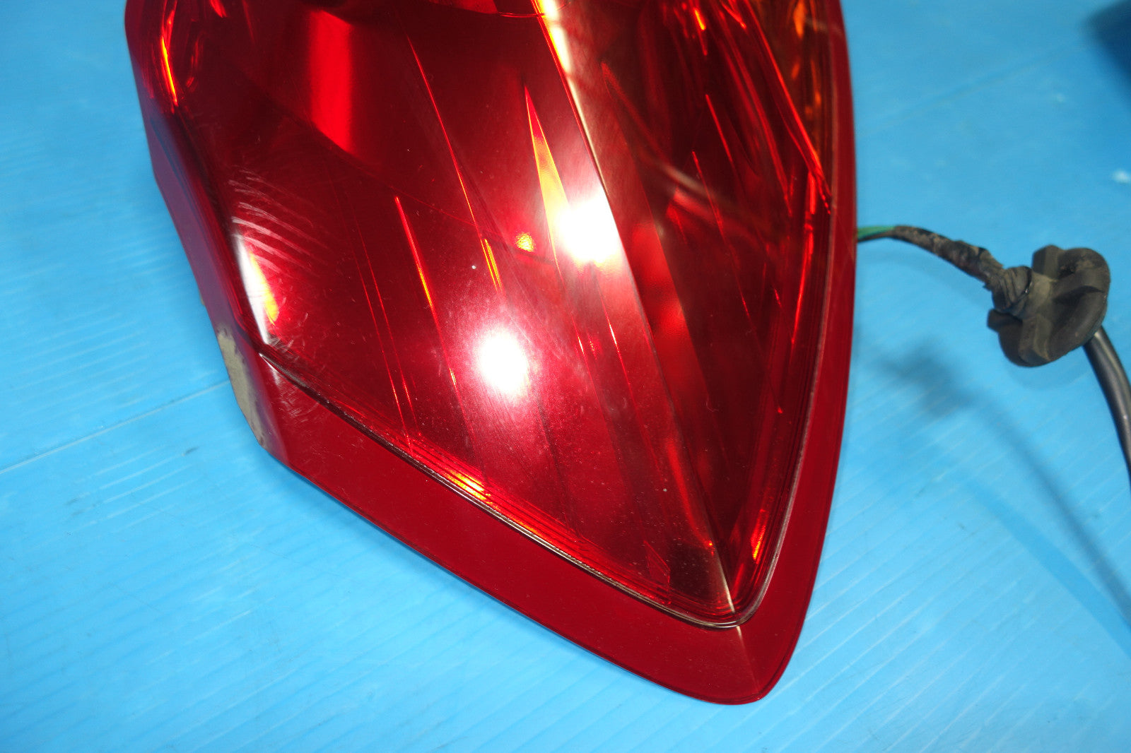 Subaru Legacy Original Rear Tail Lights Lamps Pair RH LH Taillights 2005-2007
