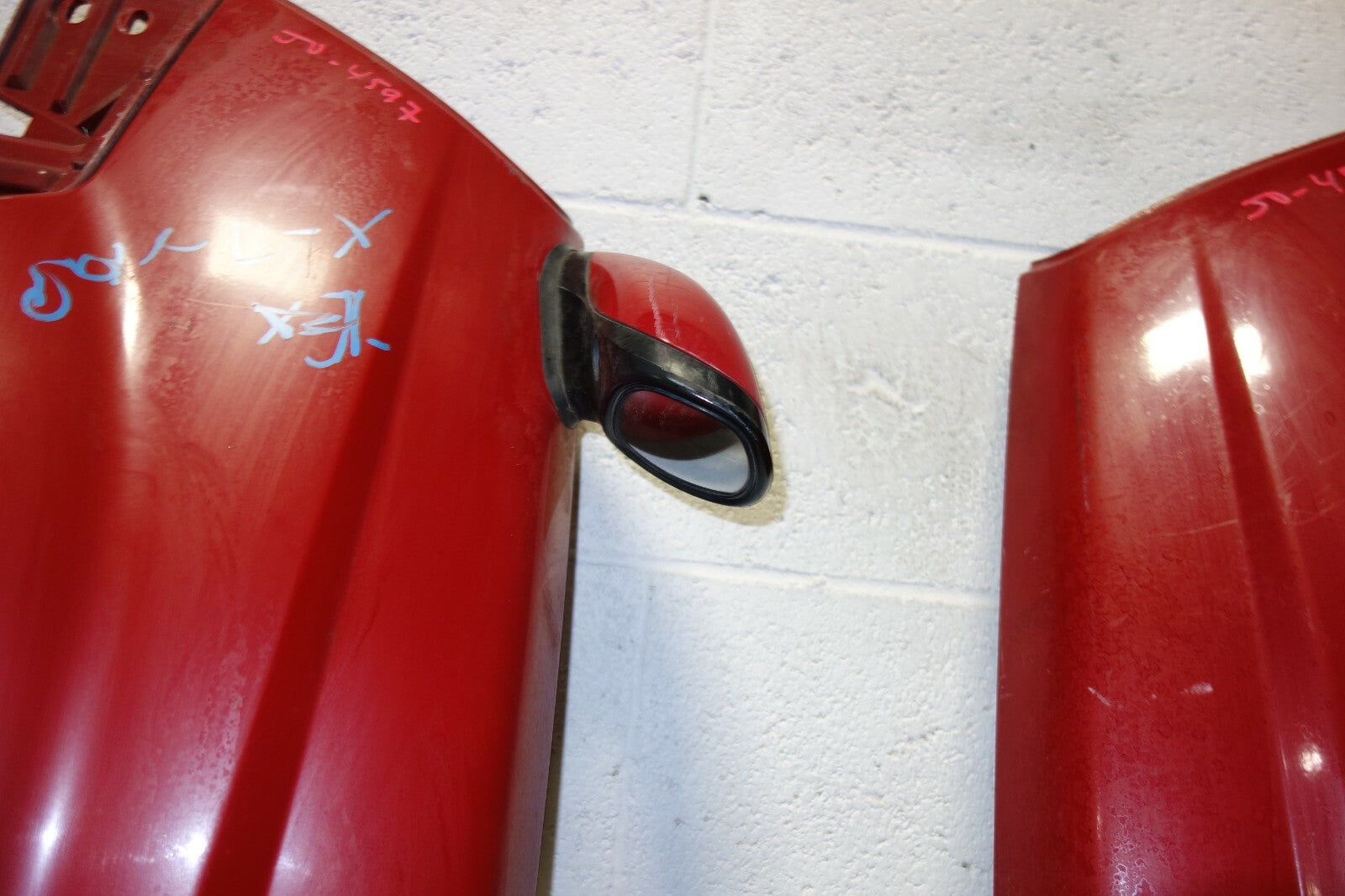 JDM Nissan X-Trail GT OEM Fenders Left & Right Pair PNT30 Japan