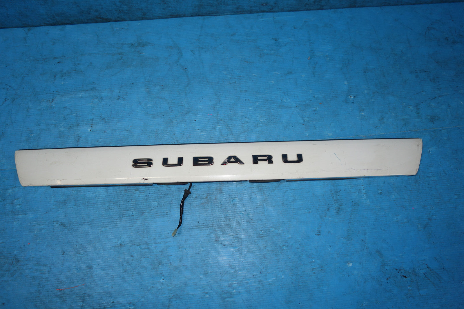JDM Subaru Forester SG5 OEM Rear Center Garnish Middle Spoiler 2003-2005 #5137