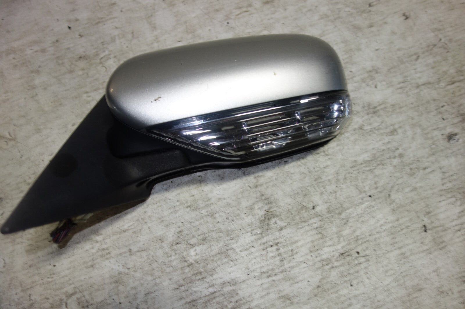 JDM Subaru Legacy Power Door Mirrors Signal Lights 2005-2009