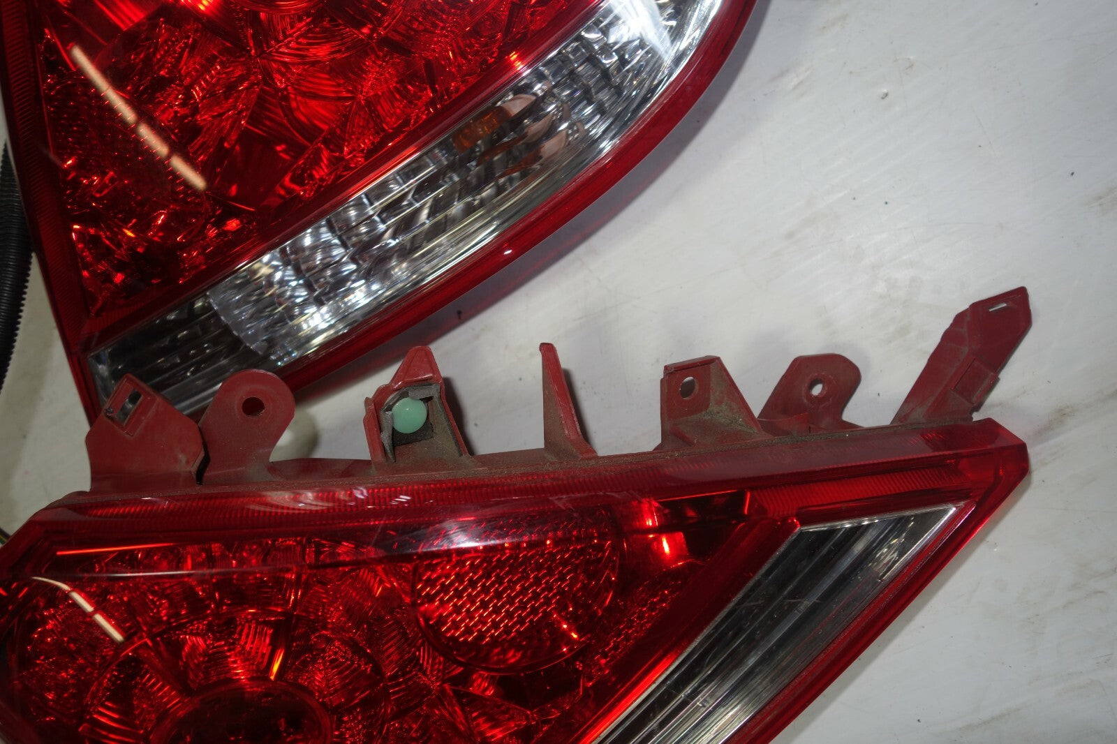 JDM 2005-2008 ACURA RL KB1 OEM GENUINE TAIL LIGHTS PAIR TAILLIGHTS LEFT & RIGHT