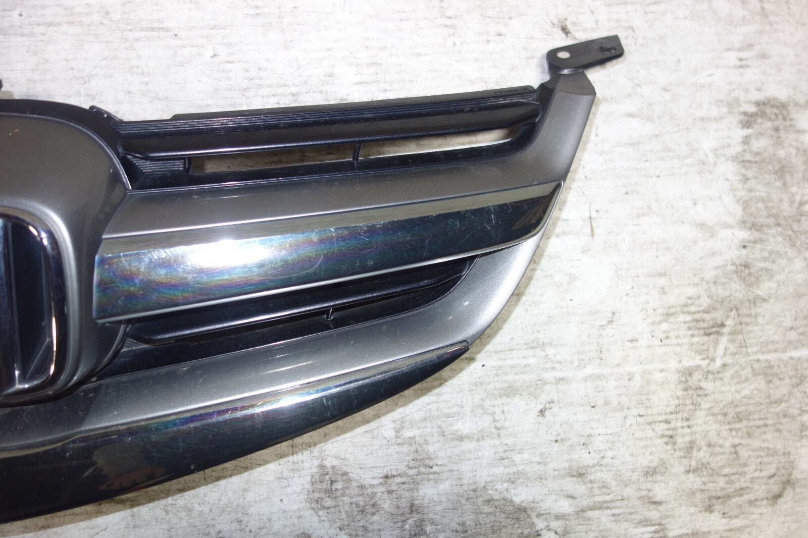 JDM Acura RL OEM Front Grille Honda Emblem KB1 2005 2006 2007 2008