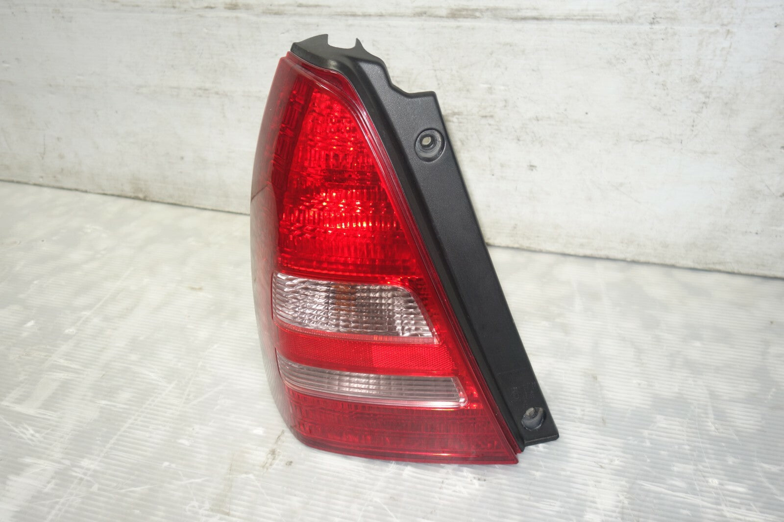 JDM 2003-2005 SUBARU FORESTER STi SG5 SG OEM TAIL LIGHT LAMP LEFT SIDE 2003-2005