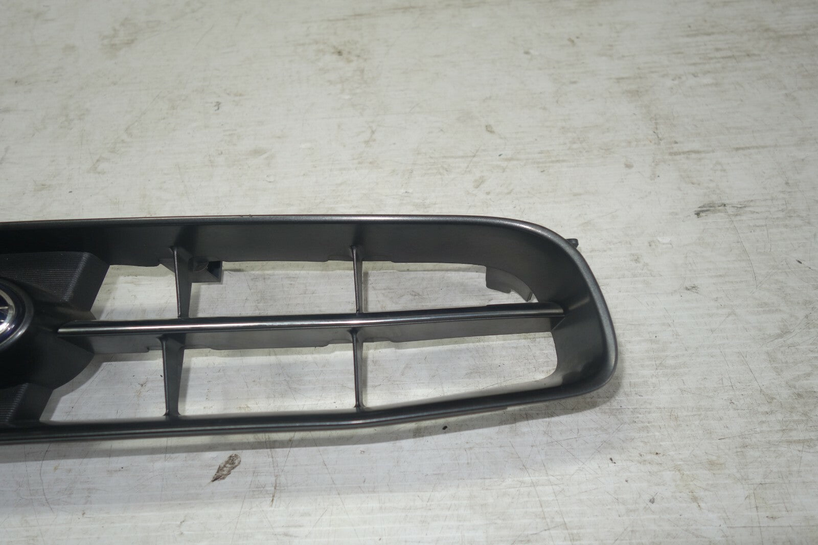 JDM 2004-2005 SUBARU IMPREZA WRX STi V8 FRONT GRILLE OEM OUTBACK SPORT TS RS V8