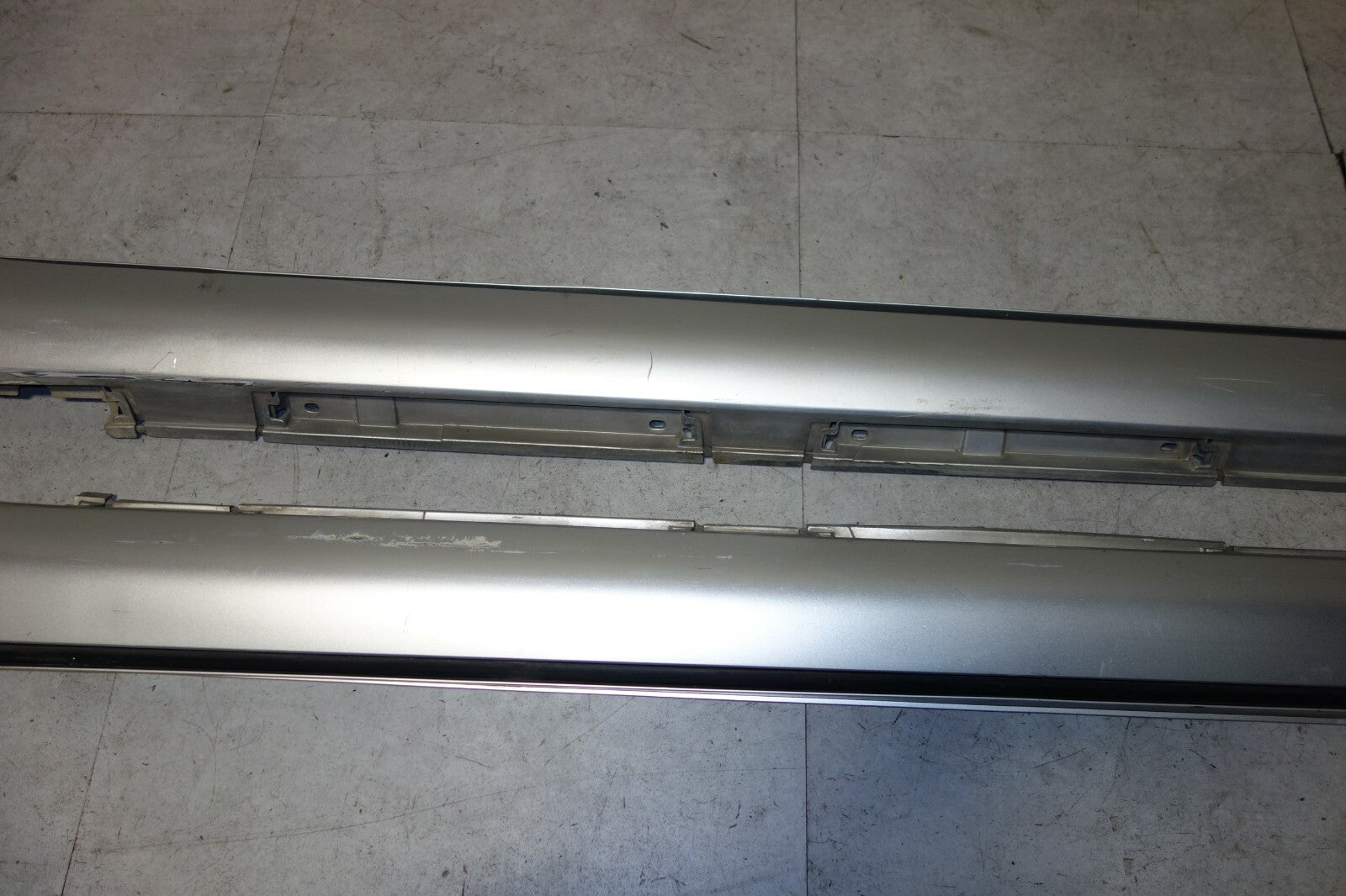 JDM LEXUS LS460 LS600H ROCKER PANEL PASSENGER SIDE SKIRT MOLDING Pair 2007-2012