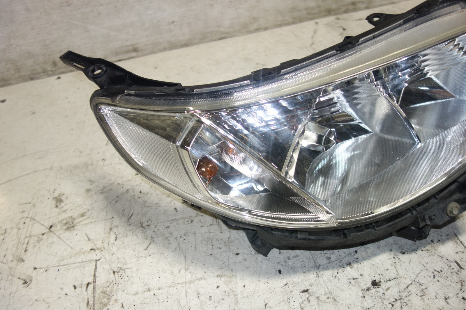 JDM Subaru Forester Headlight Right Side HID 2009 2010 2011 2012 2013 OEM SH9