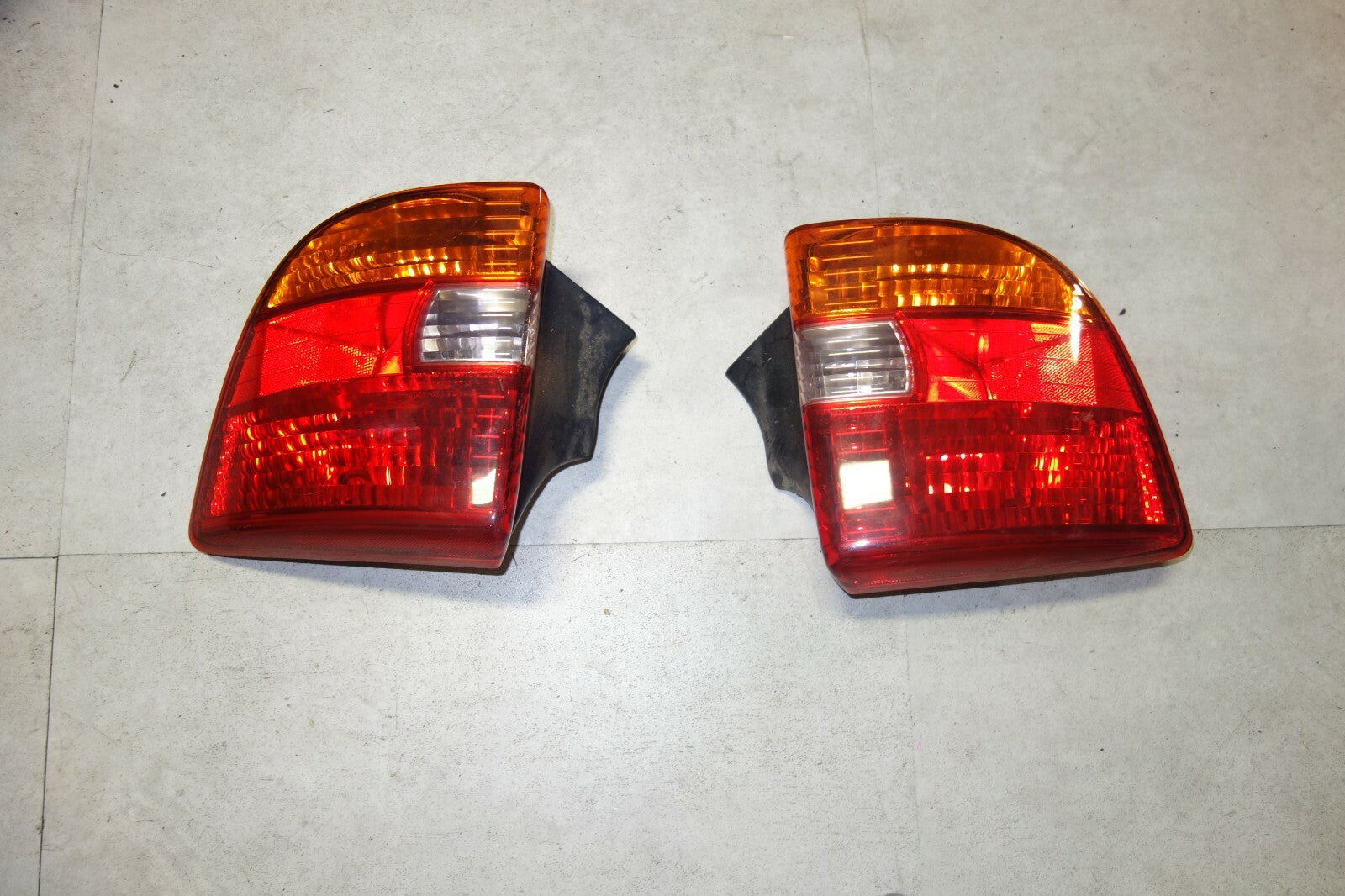 JDM 2000-2005 TOYOTA CELICA OEM TAIL LIGHTS LH LR TAIL LAMPS 2000-2005