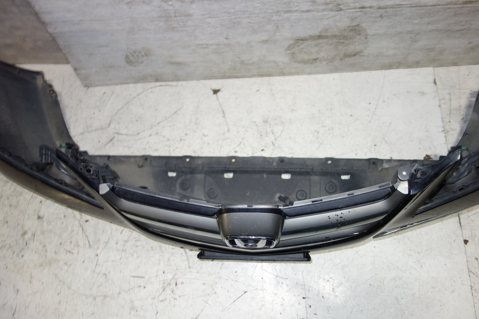 Acura RL OEM Front Bumper Cover Modulo Lip Fog Lights 2005-2008 JDM Legend KB1