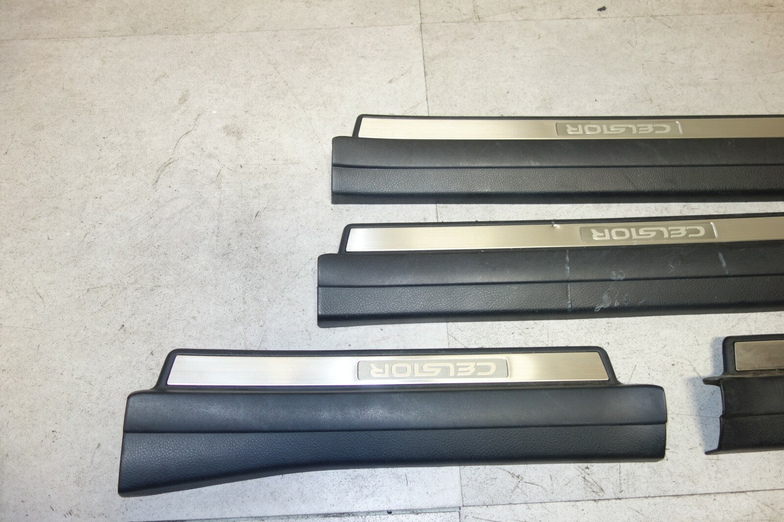 JDM 2001-2006 TOYOTA LEXUS LS430 CELSIOR UCF30 OEM DOOR SILLS SCUFF PLATES UCF31