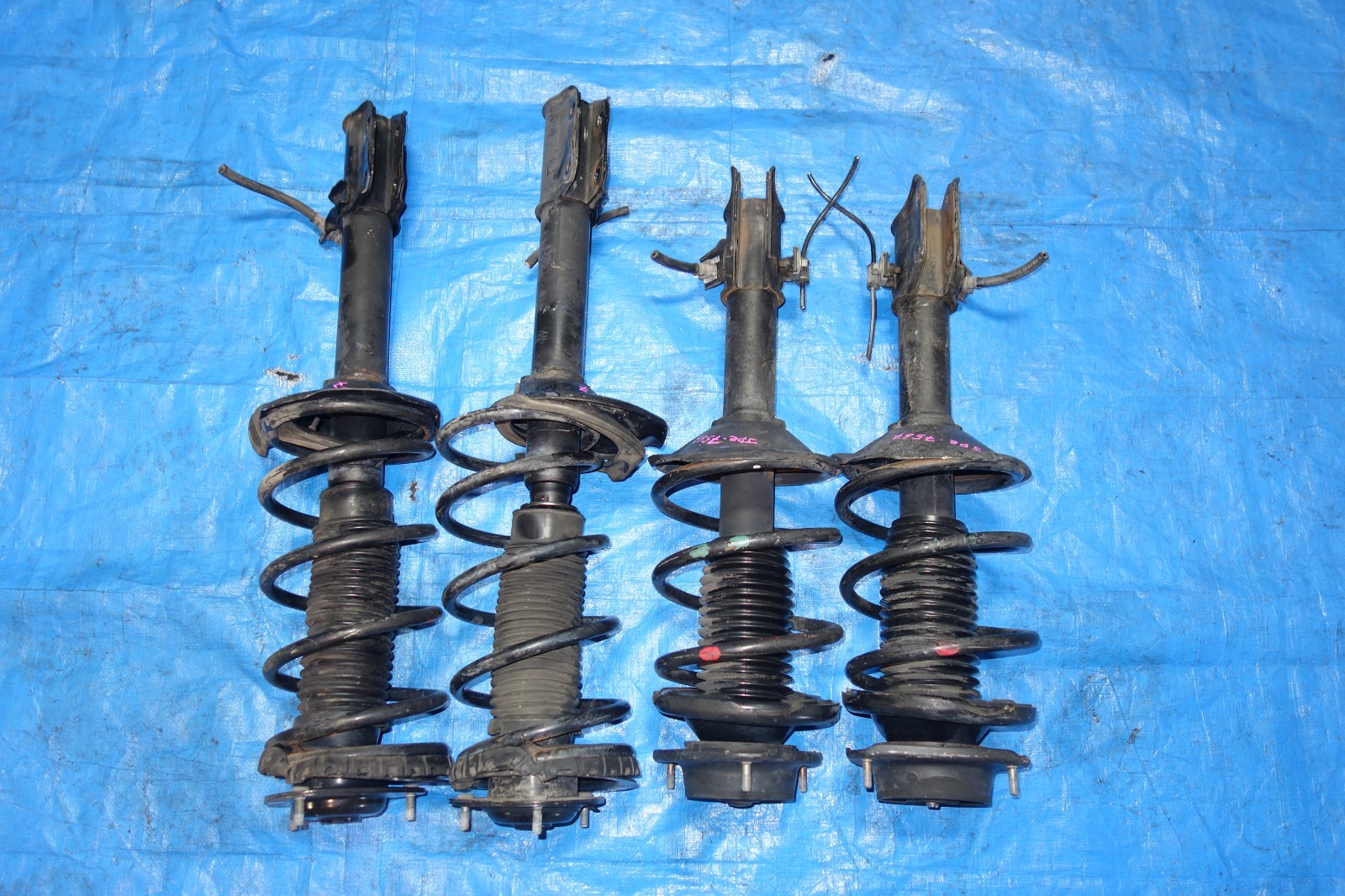 JDM Subaru Forester KYB Shocks Coil Springs Struts Suspension Assembly 1998-2002