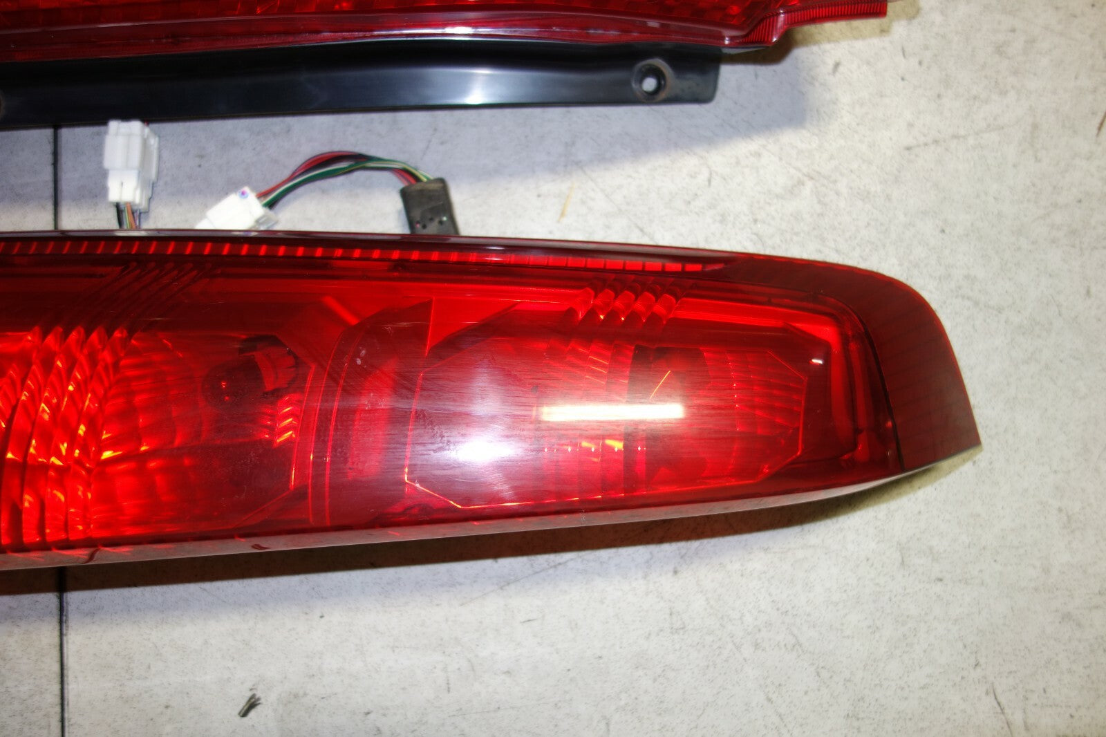 JDM Nissan X-Trail GT OEM Rear Taillights Taillamps PNT30 Left & Right 2000-2006