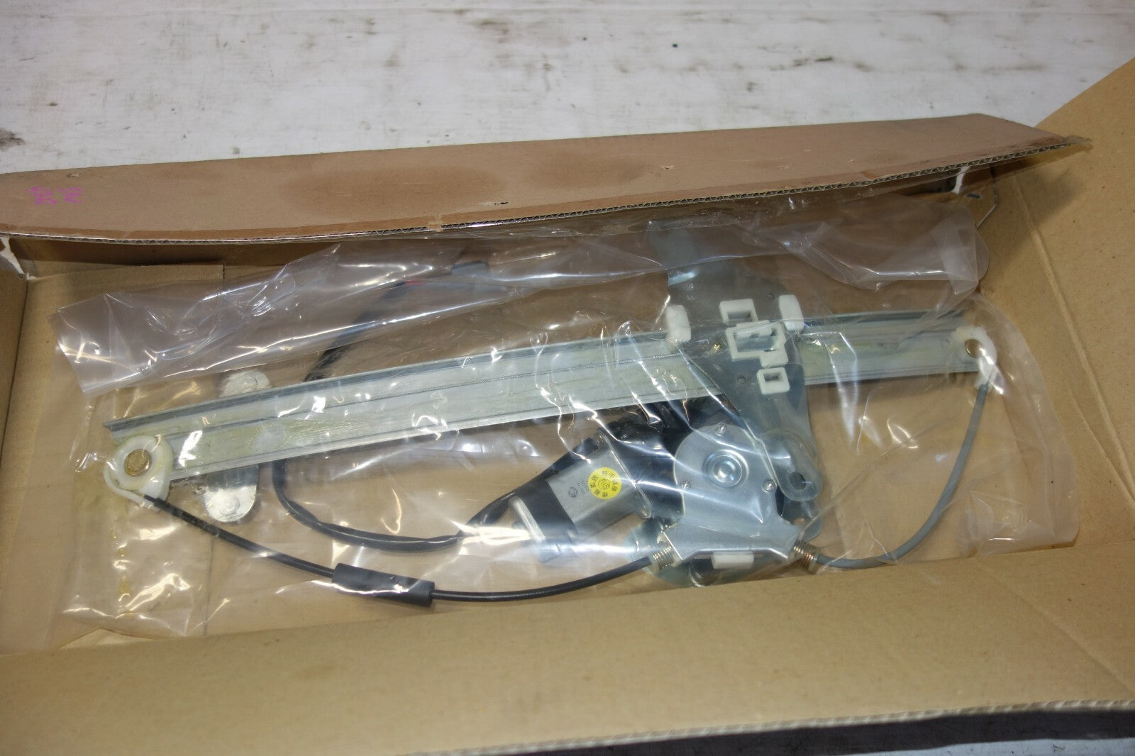 JDM Toyota Corolla Front Left Power Window Regulator & Motor 1993-1997