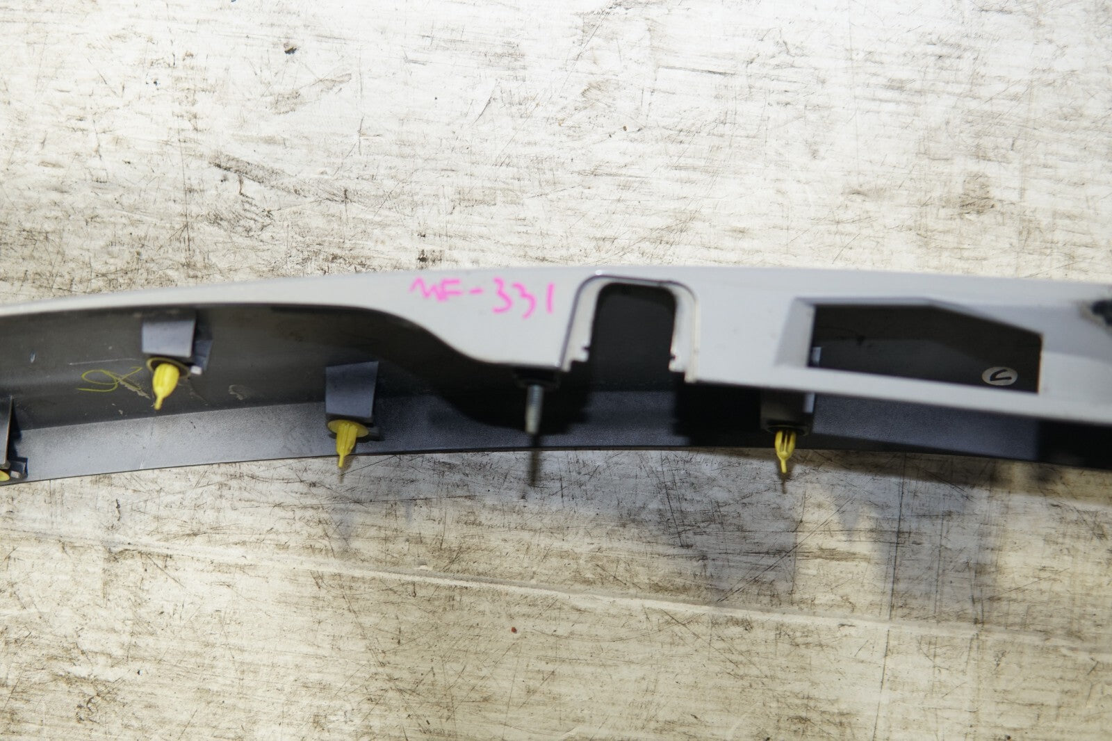 JDM Toyota Prius Rear CENTER GARNISH ZVW30 2010-2011-2012-2013-2014-2015 MF-331