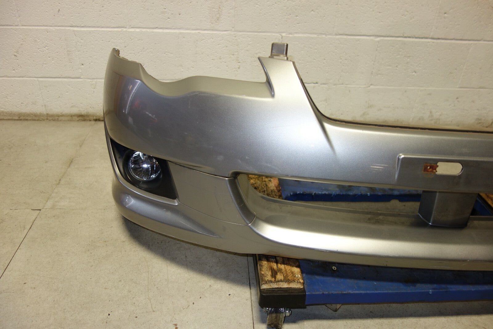JDM 2008-2009 SUBARU LEGACY FRONT BUMPER COVER WITH FOG LIGHTS BP9 2008-2009