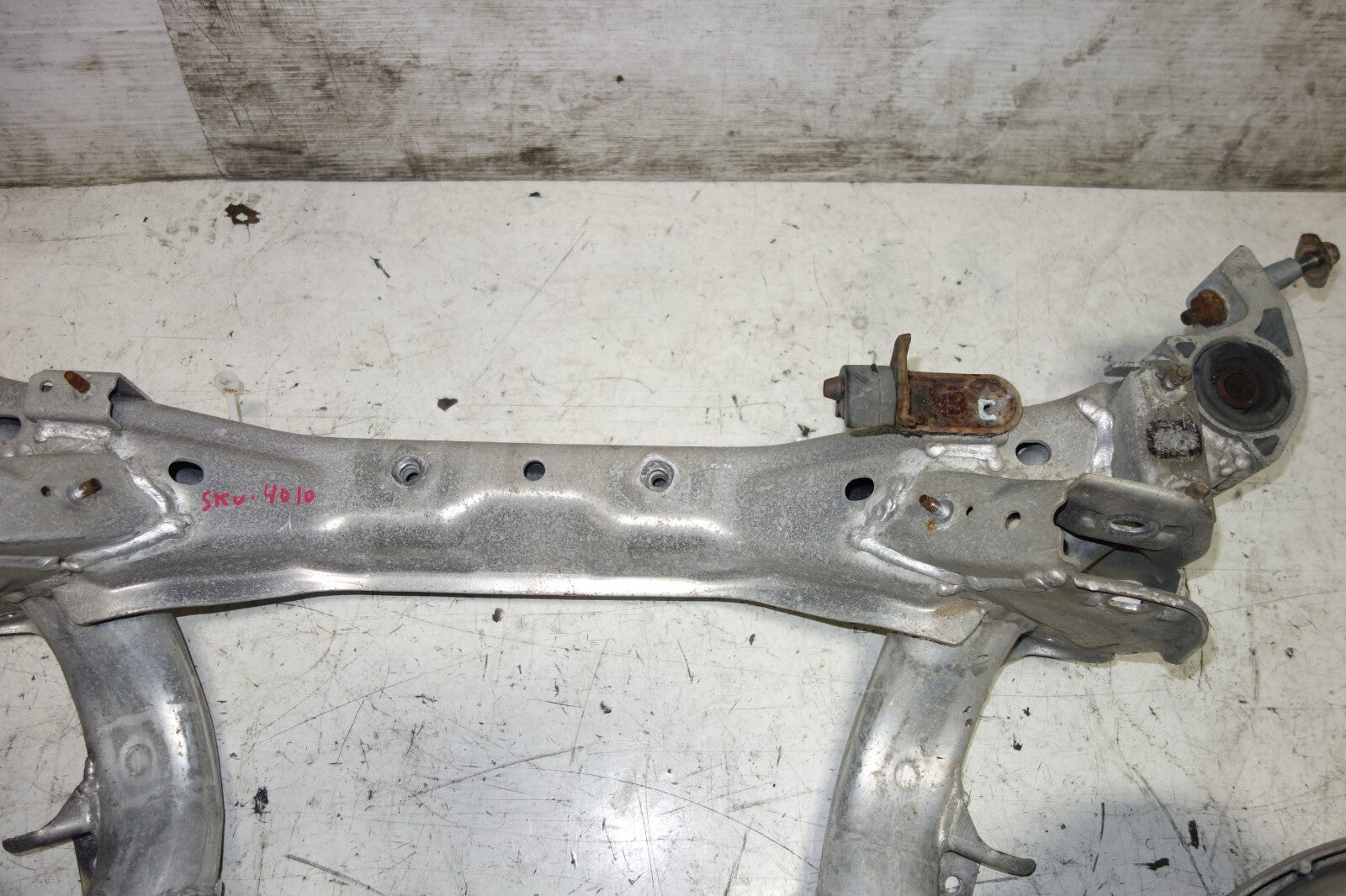 JDM Nissan 350z / G35 Rear Subframe Cross Member Cradle RWD Coupe 2003-2009