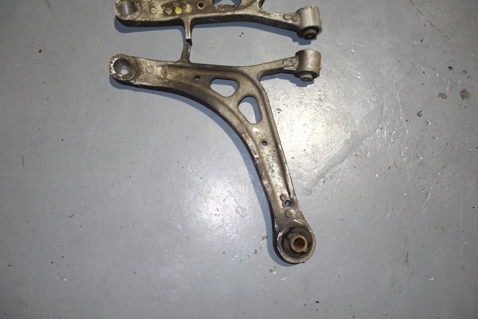 JDM SUBARU LEGACY OUTBACK OEM SPEC-B ALUMINUM FRONT LOWER CONTROL ARM 2005-2009