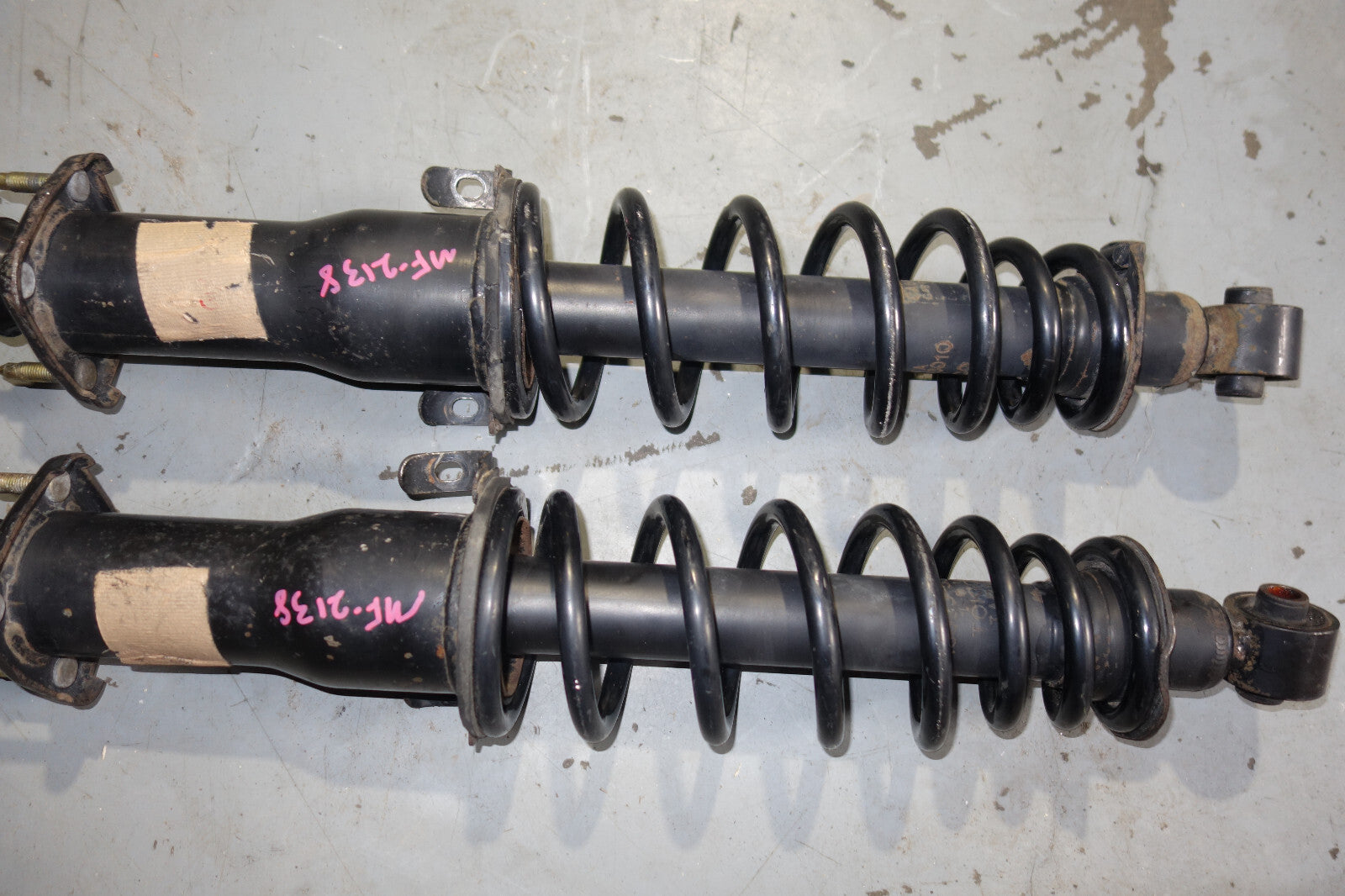 JDM Toyota Altezza SXE10 OEM Rear Shocks Struts Springs Suspension 2001-2005