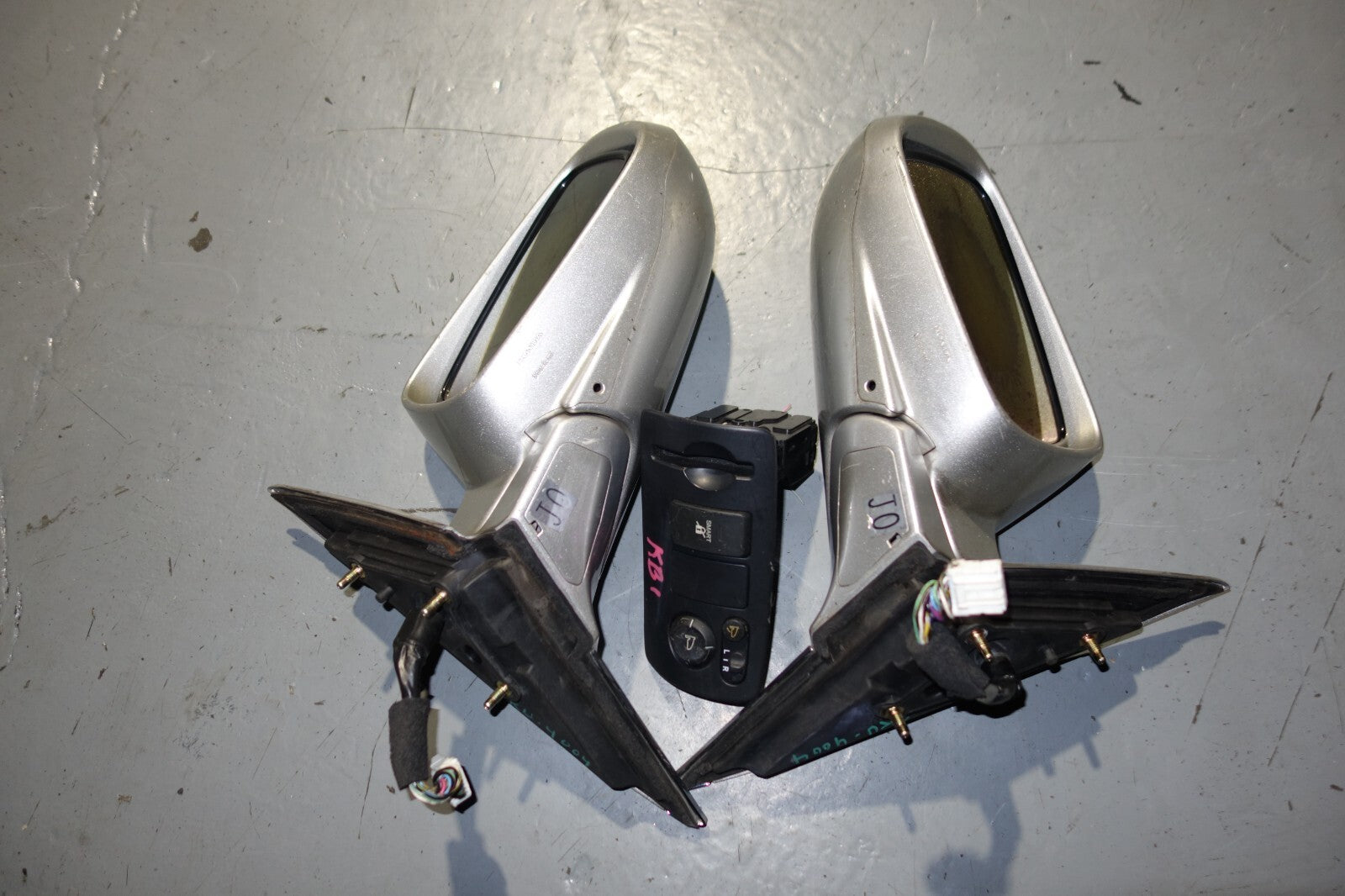 JDM 2005-2008 JDM Acura RL Mirrors Switch Pair Power Folding KB1 Auto Flip KB1