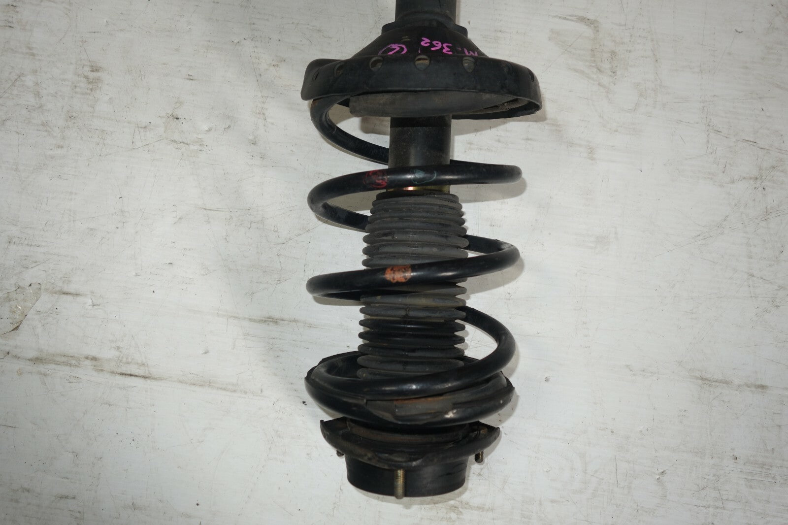 JDM 03-08 SUBARU FORESTER OEM KYB FRONT LEFT SIDE SHOCK SPRING ASSEMBLY GENUINE