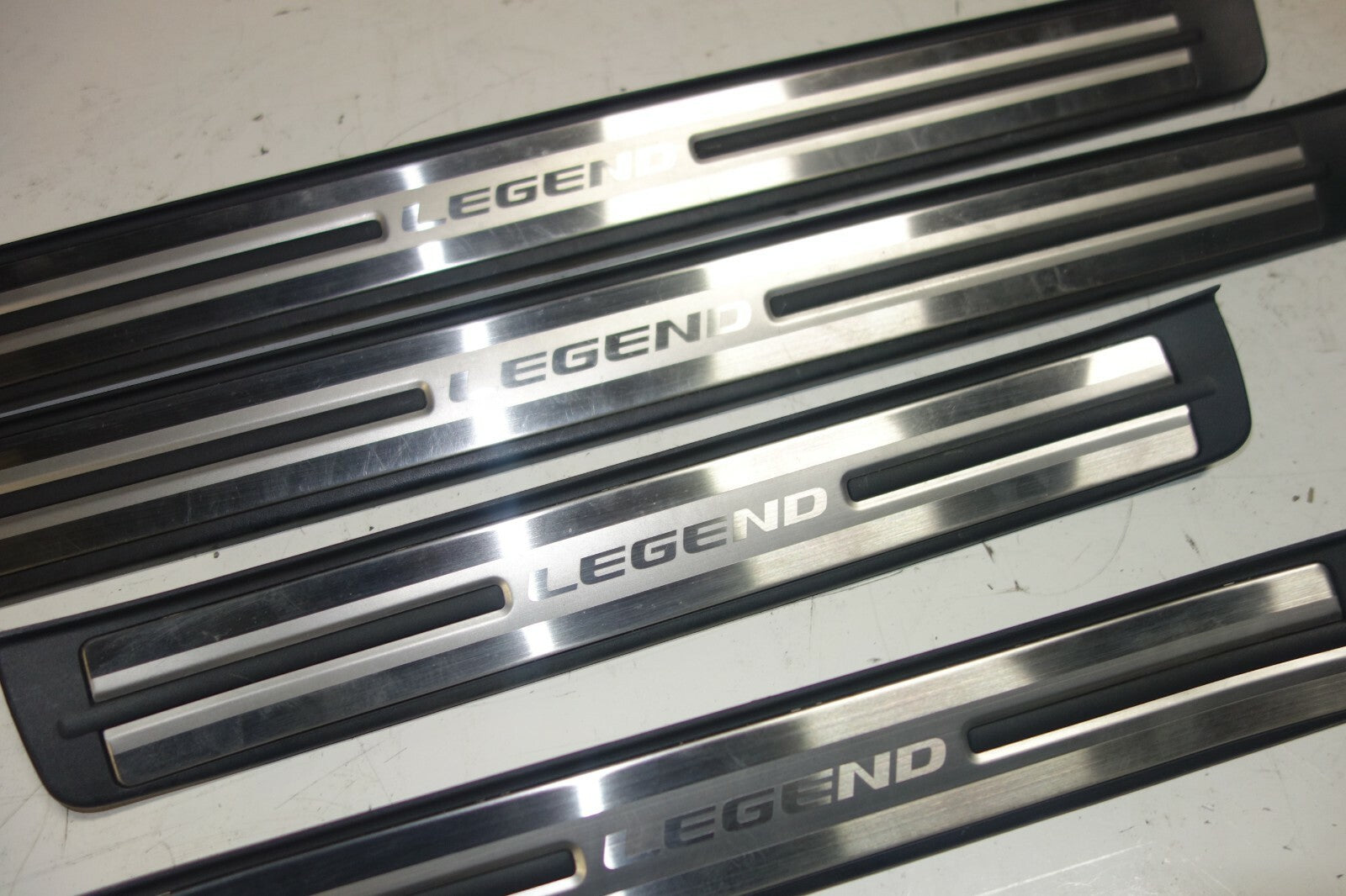 JDM ACURA RL HONDA LEGEND KB1 OEM DOOR SILLS TRIM SCUFF PLATES SIDE STEPS 05-08