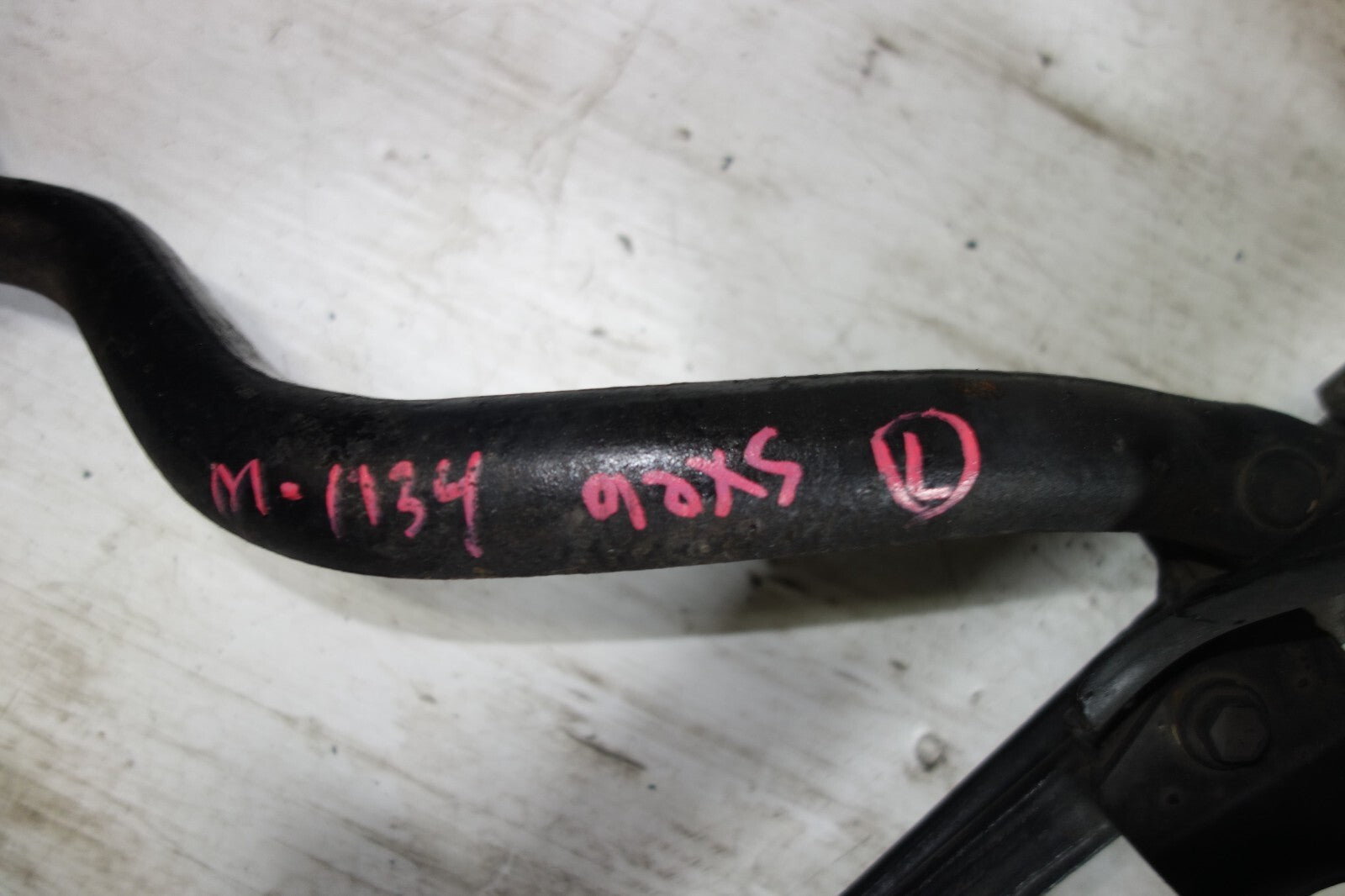 JDM 2001-2005 LEXUS IS300 OEM FRONT LOWER CONTROL ARM LEFT SIDE SXE10 ALTEZZA