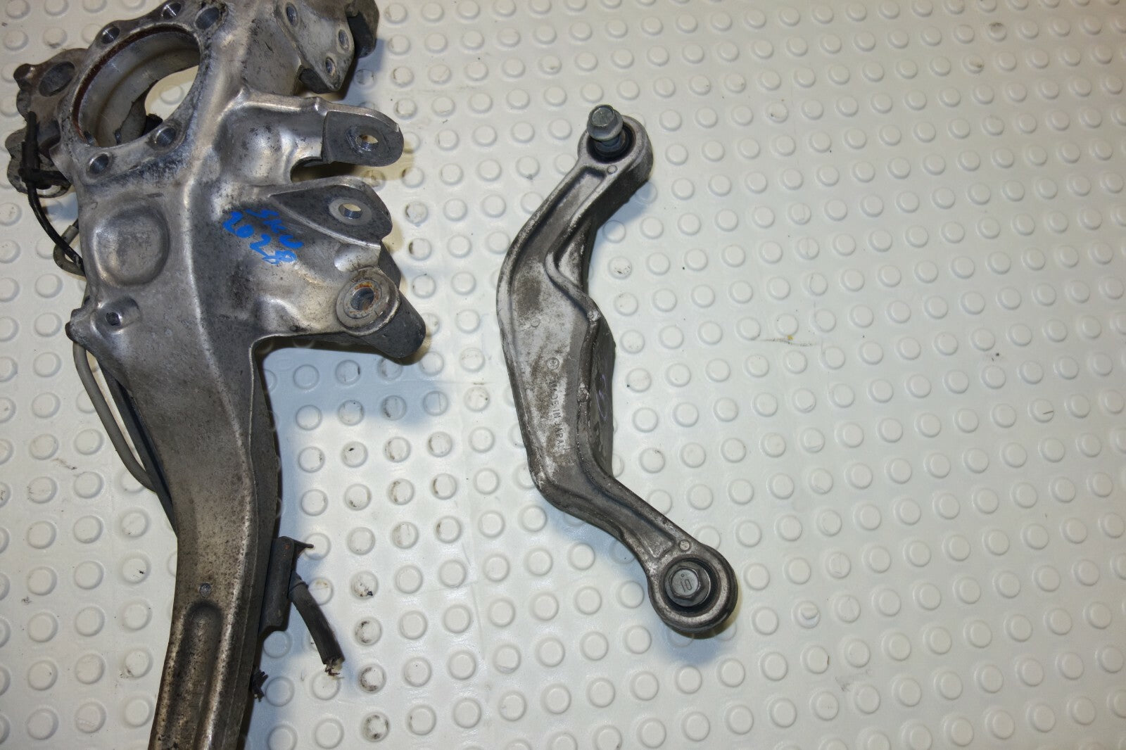 JDM Subaru Legacy Spec-B Aluminum Rear Trailing Arms 2005 2006 2007 2008 2009