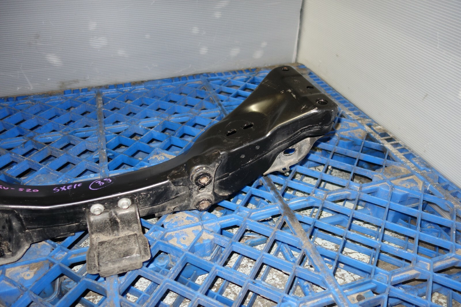 Lexus IS300 OEM Front Subframe Sub Frame Cross Member Cradle SXE10 JDM 2001-2005