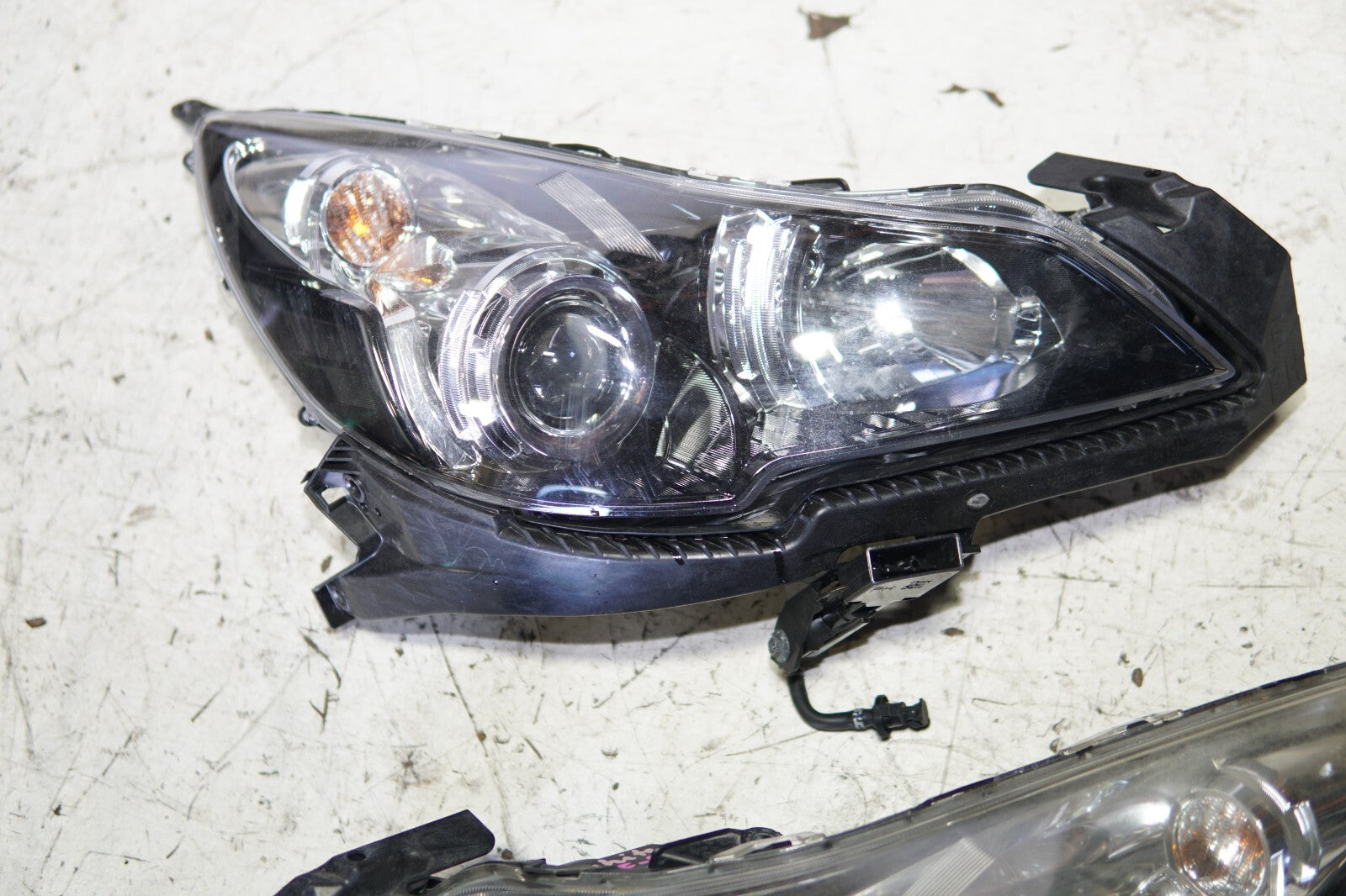 JDM 2010-2014 GENUINE SUBARU LEGACY OUTBACK OEM HID HEAD LIGHT LAMPS BRM BR9 BM9